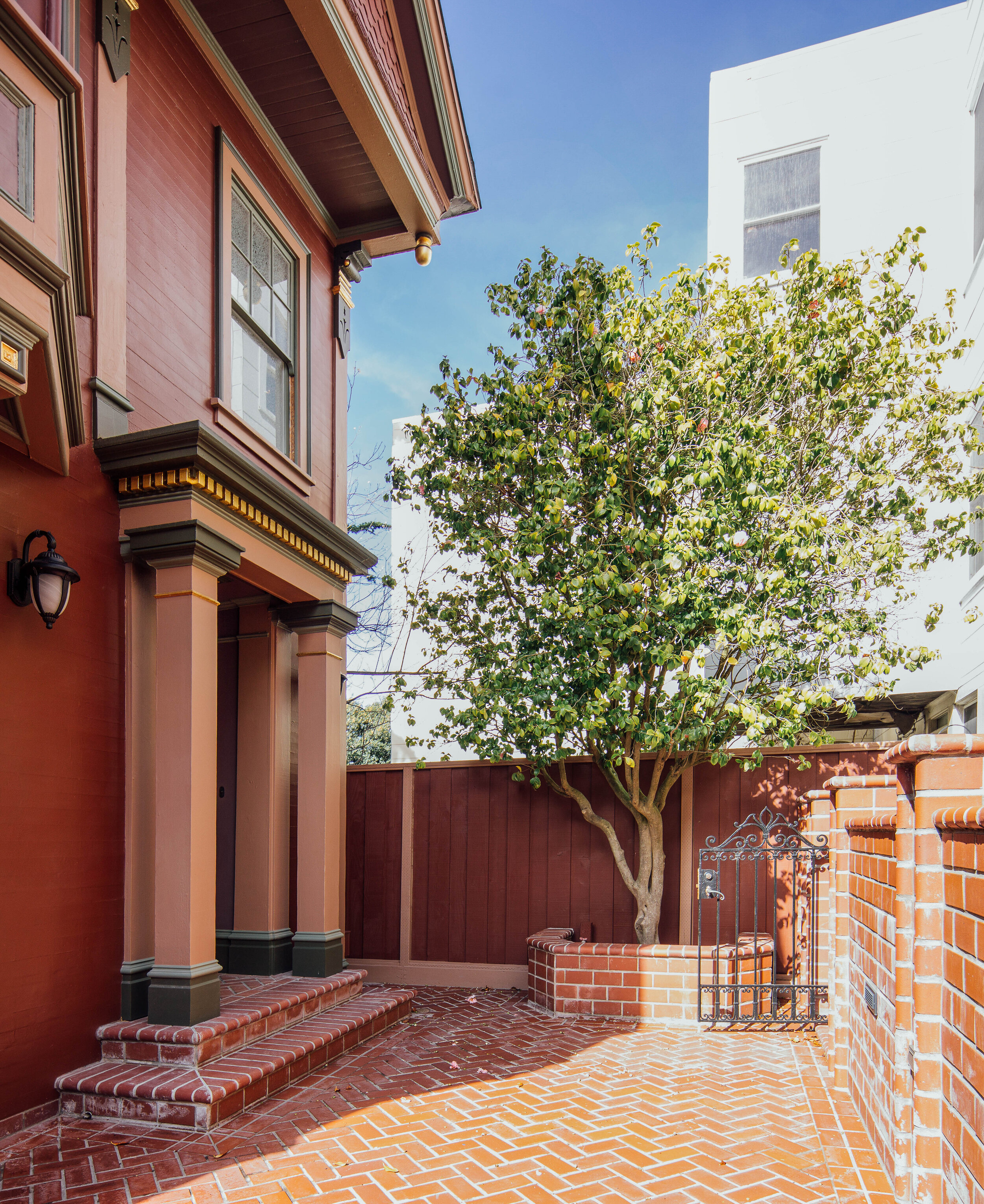 1441-10THAVE-17.jpg