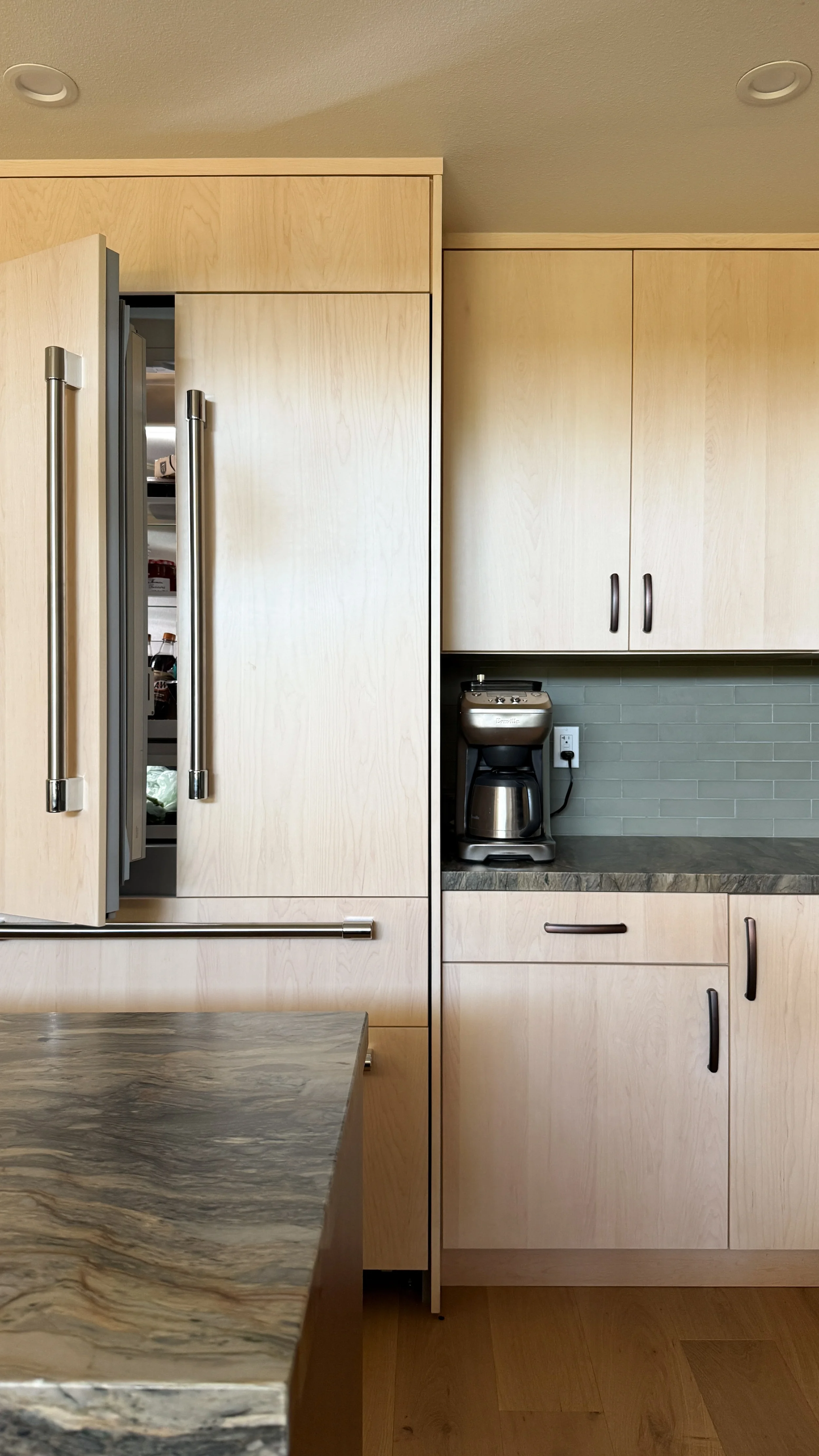 San Ramon_Modern_Kitchen_by_AS Architecture Inc