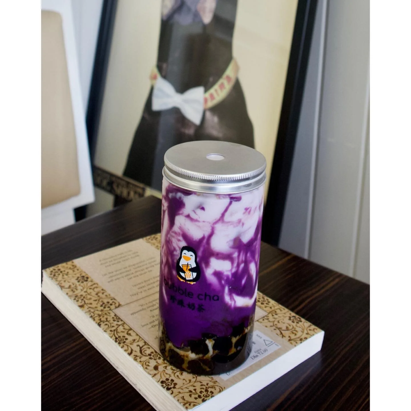 In mood for a cup of taro milk tea 🧋 

Freshly blended Taro Purée, infused with jasmine tea and fresh milk. What is more, it&rsquo;s a cup of yummy, creamy milk tea filled with boba love 💜

#bobatea #bubbletealover #bubbleteauae #taromilktea #welo