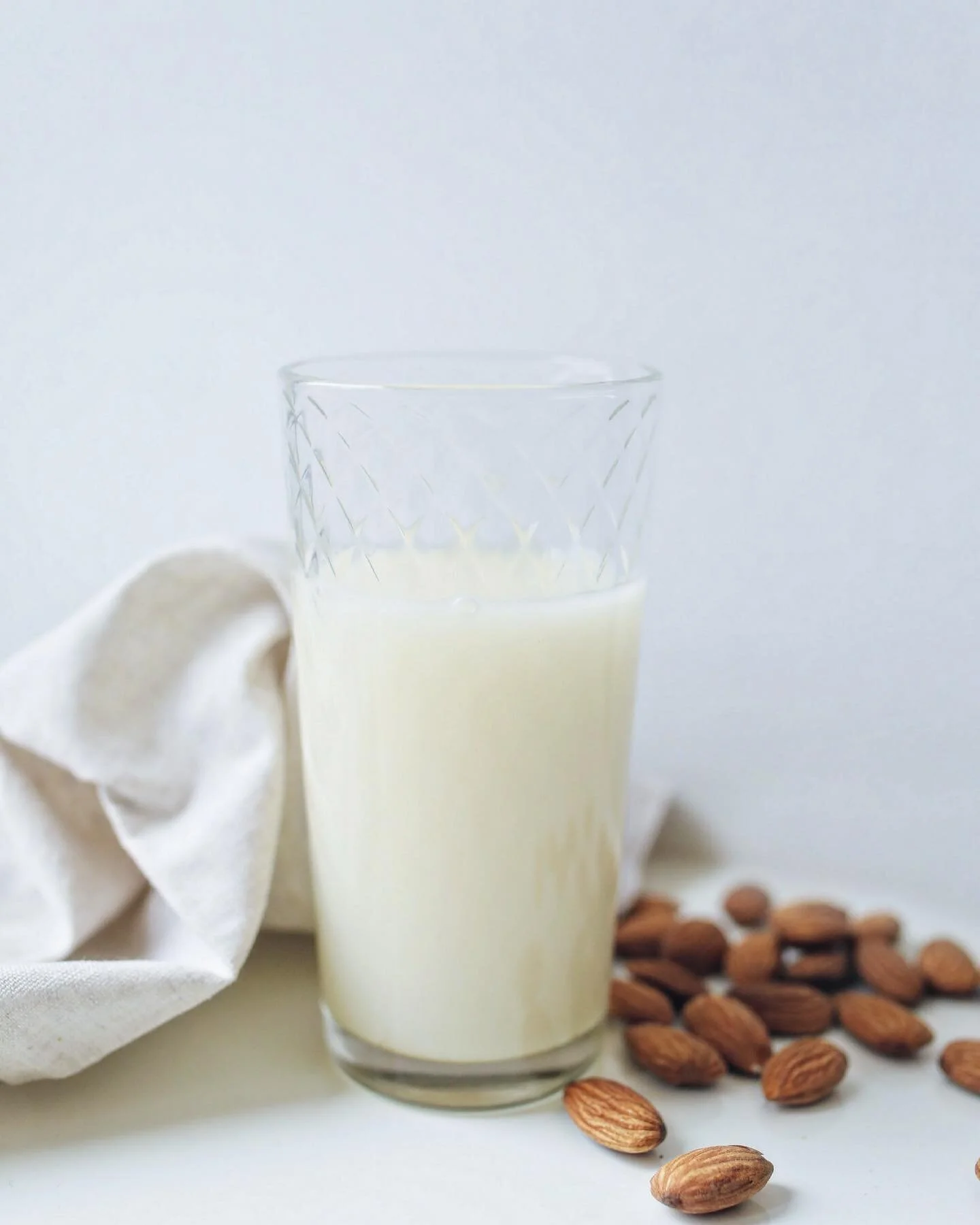 We provide various options for you to choose from:
- Fresh milk
- Lactose free milk 
- plant 🌱 based milk: oat, almond, coconut and soy

What&rsquo;s your favorite milk to add into your boba tea 🧋 ?