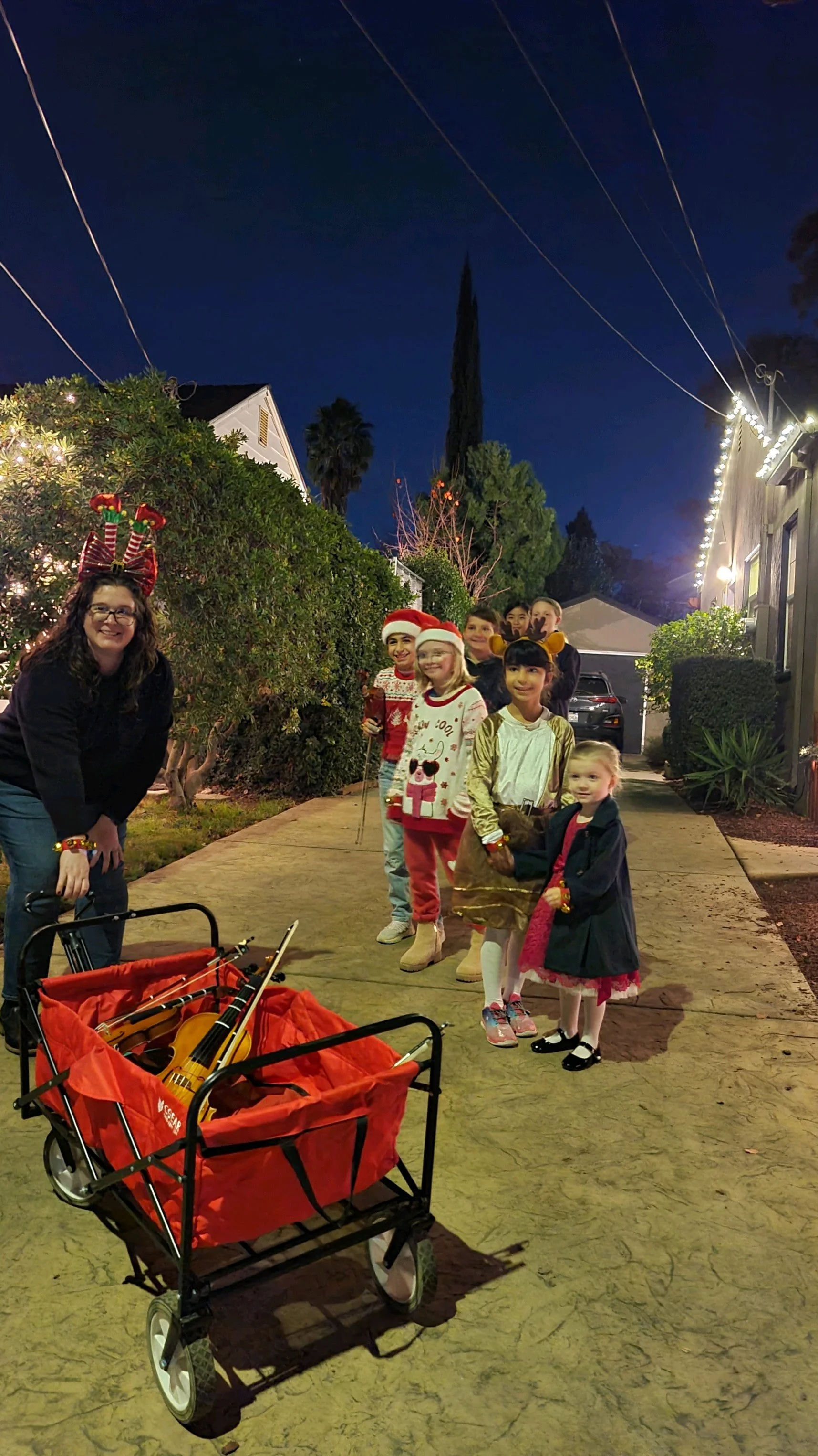 East Sacramento violin caroling Suzuki Violin School Volume 1, 2, and 3 students