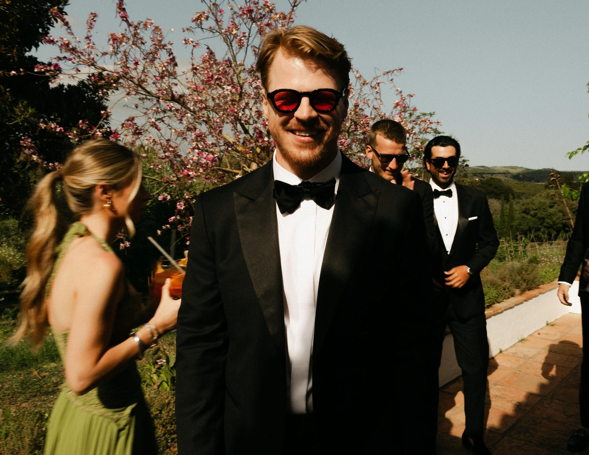 Editorial wedding photographer Spain documenting the guest experience