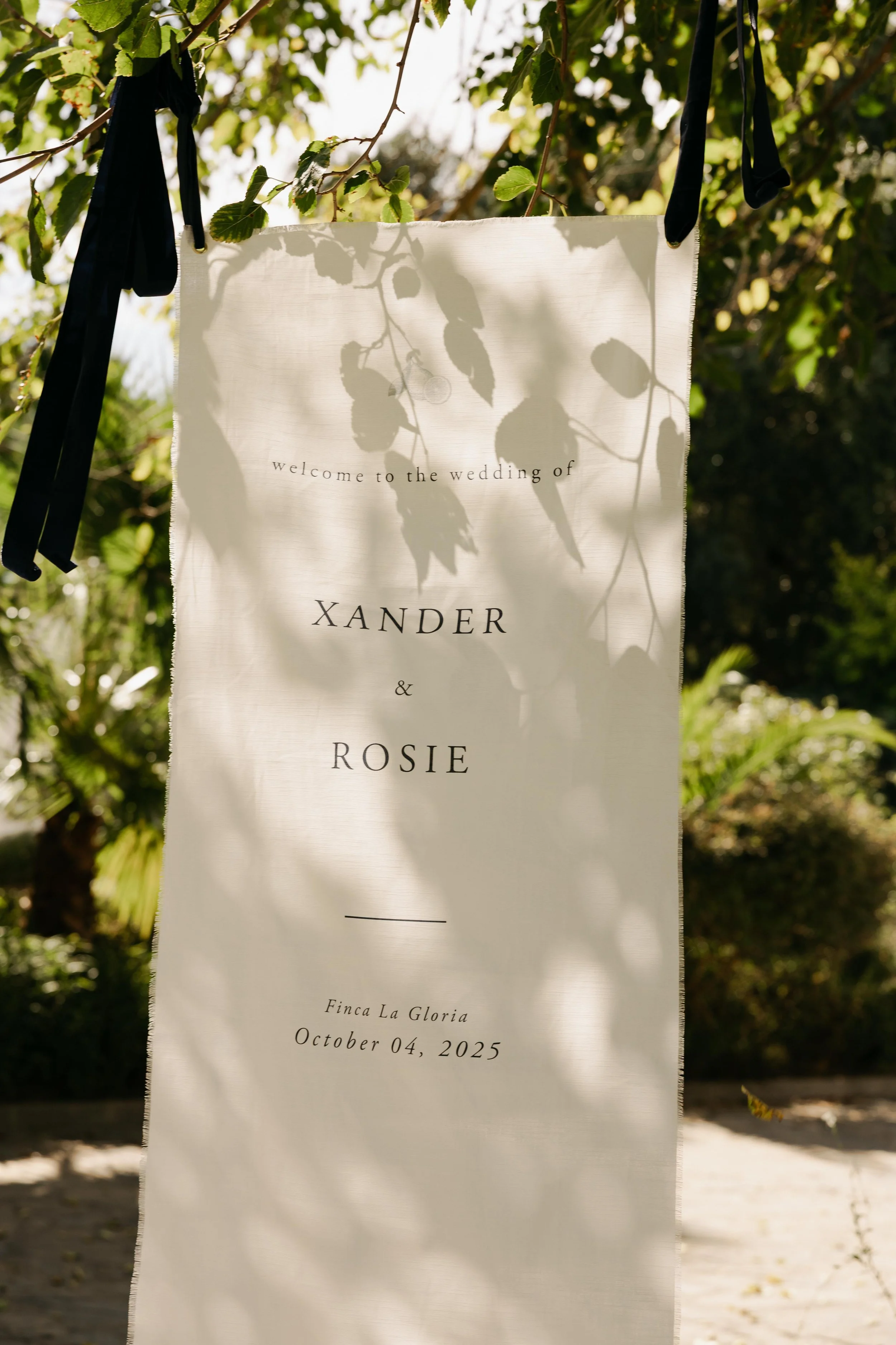 Intimate destination wedding in the Spanish countryside with a refined and laid back aesthetic