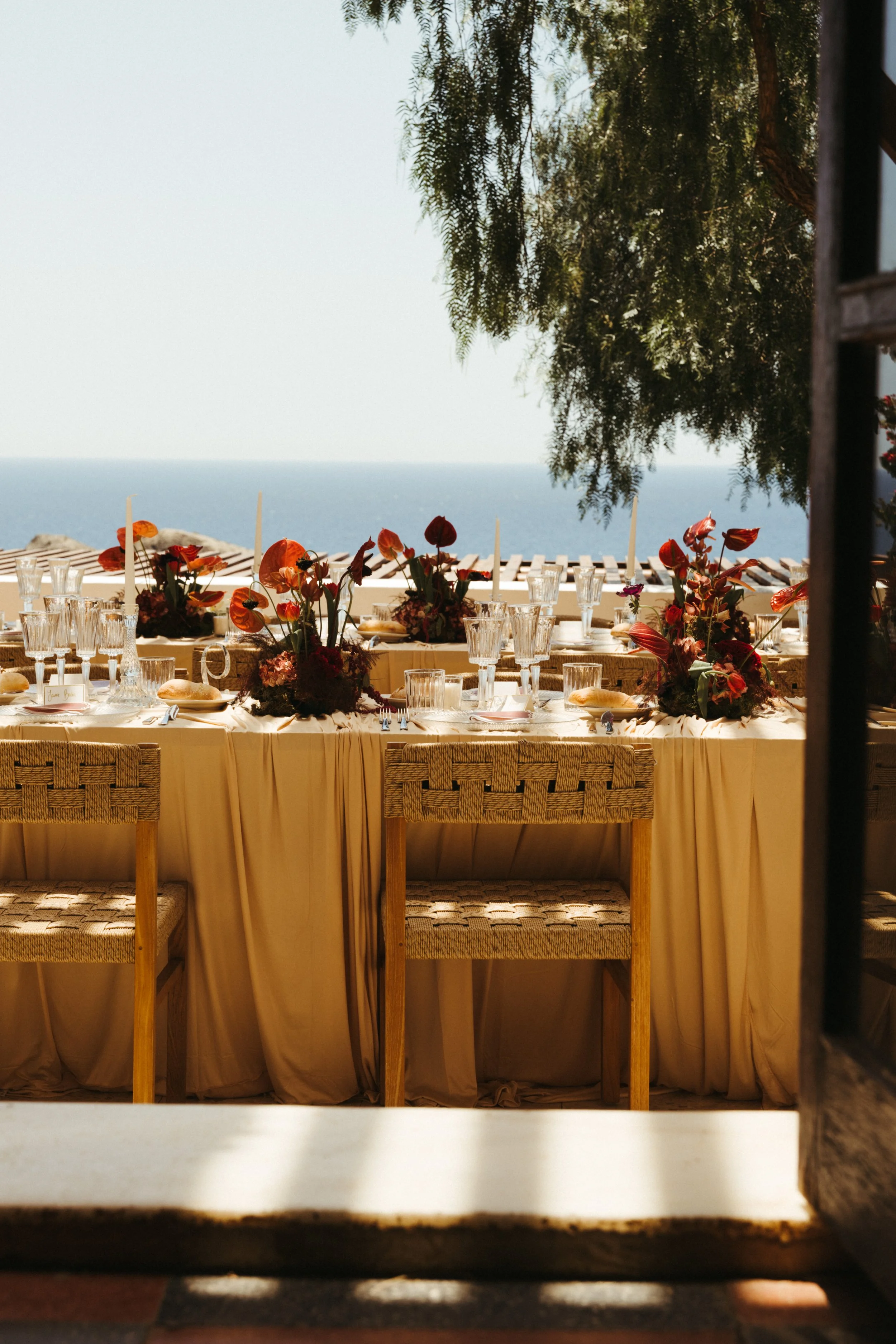 Fashion-forward wedding table design with deep purple details