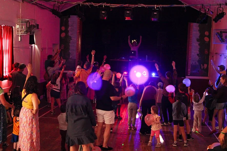 0004_mini_Kids_Rave_C_Hanna_Beck (1).jpg