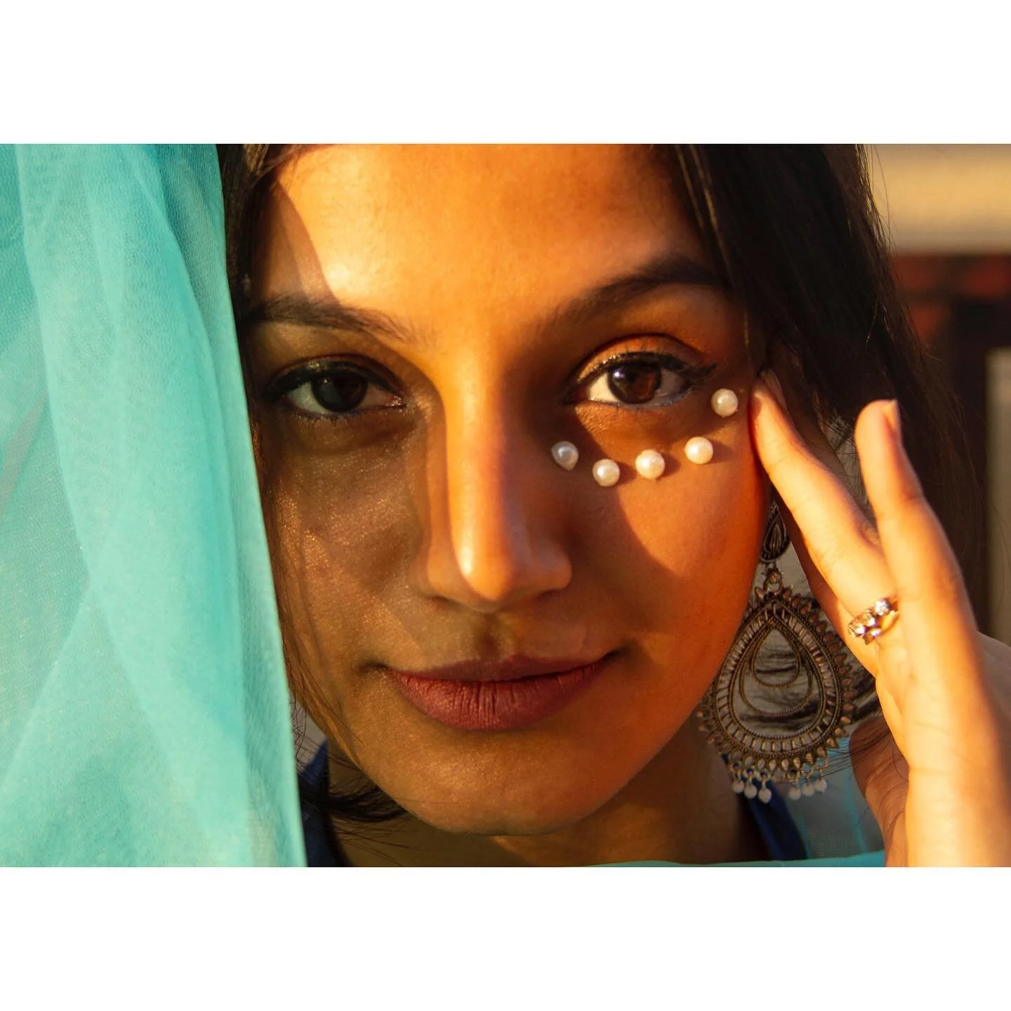 Aura 
7th March 2021

#Photography #aesthetic #camera #capture #canon #photooftheday #photographer #indianeditorial #fabricphotography #editorial #portrait #portraitphotography #portraitmag #headspacemag #conceptualphotography #conceptshoot #fabrics 