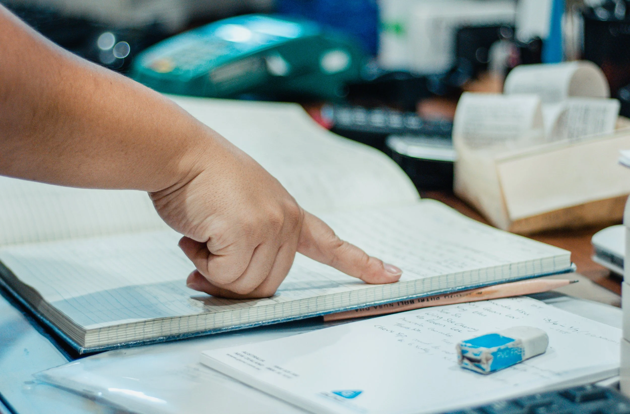 Gallery: Handing pointing to the schedule book