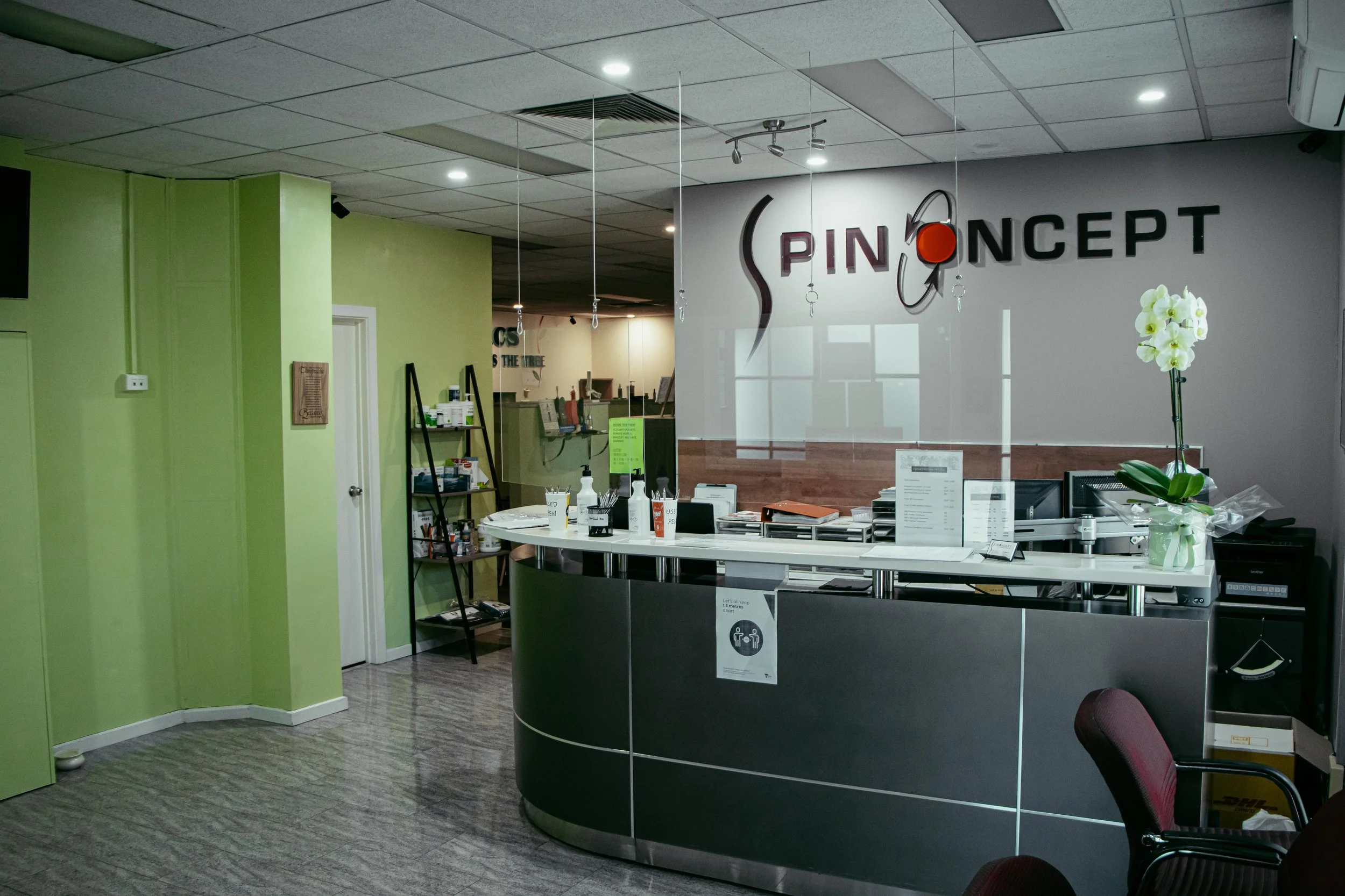 Gallery: Front desk and waiting area