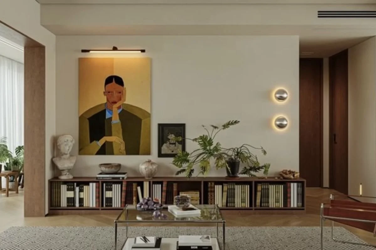 Mixing Old & New: Styling Vintage with Modern Pieces