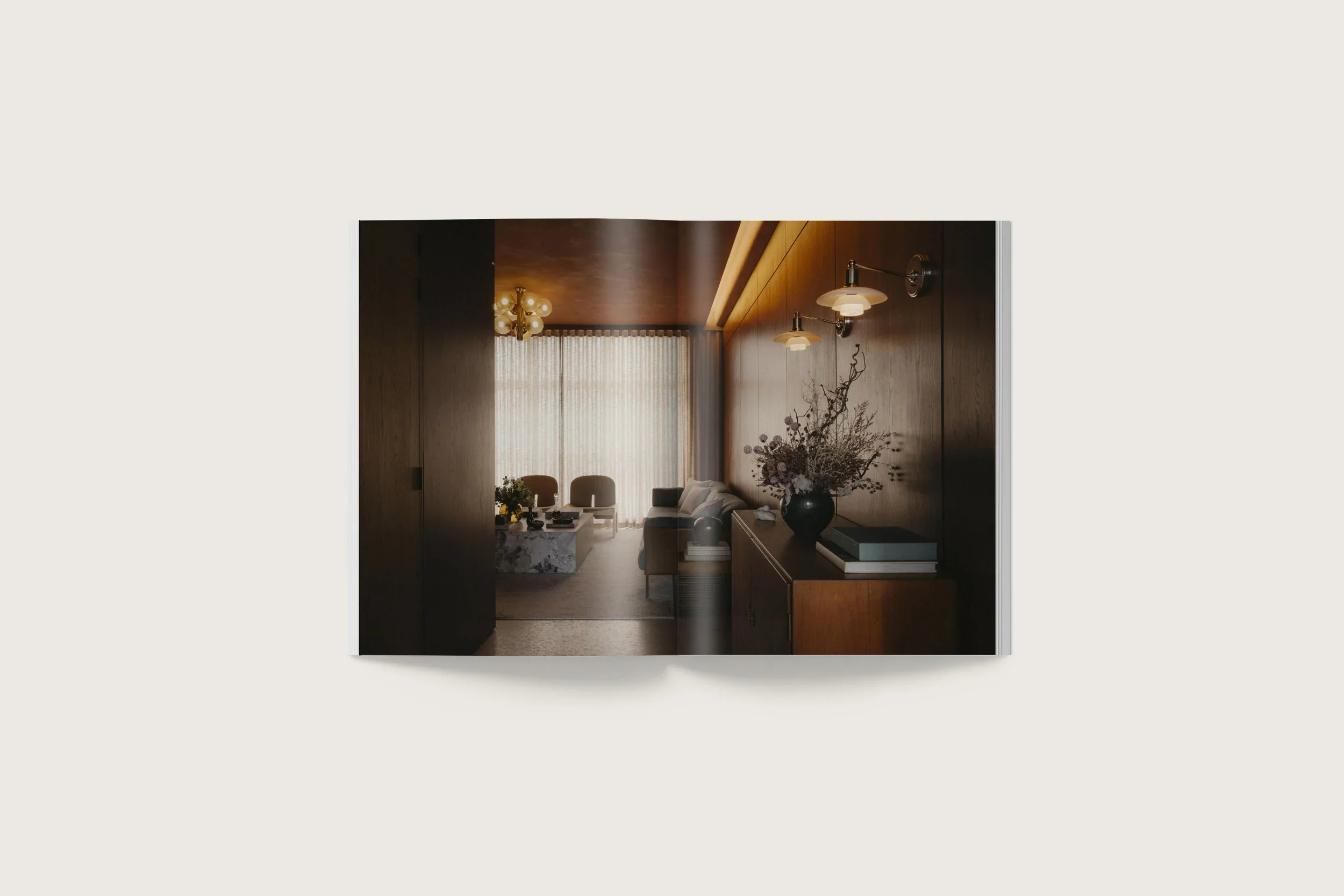 DA42-Flatlay-Spread-25.webp