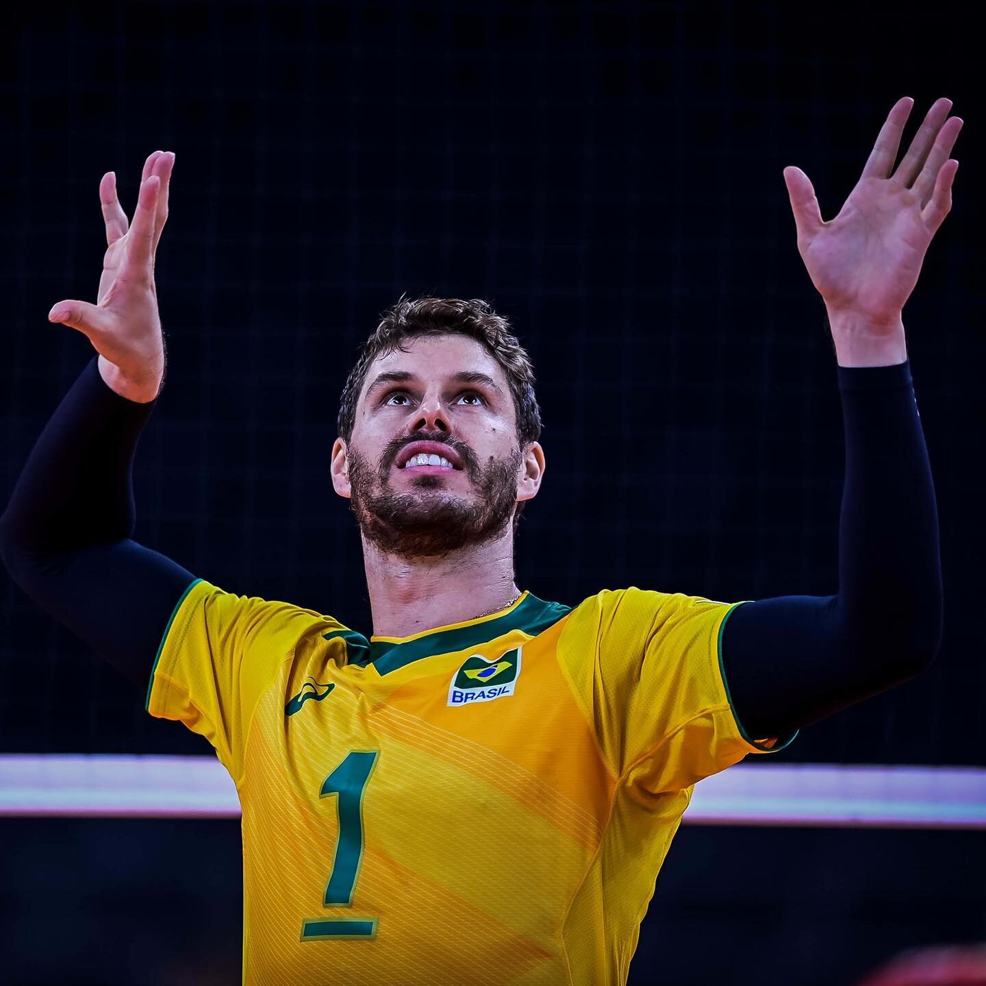 To end this week in style, we proudly present our guest #6 🇧🇷 @bruninho1 , a true Brazilian legend, is ready for you guys 🤩 You can get to know more about Bruno below 👇🏼 We are only #1 day away from launching Sideout Volleycast.. Join our journe