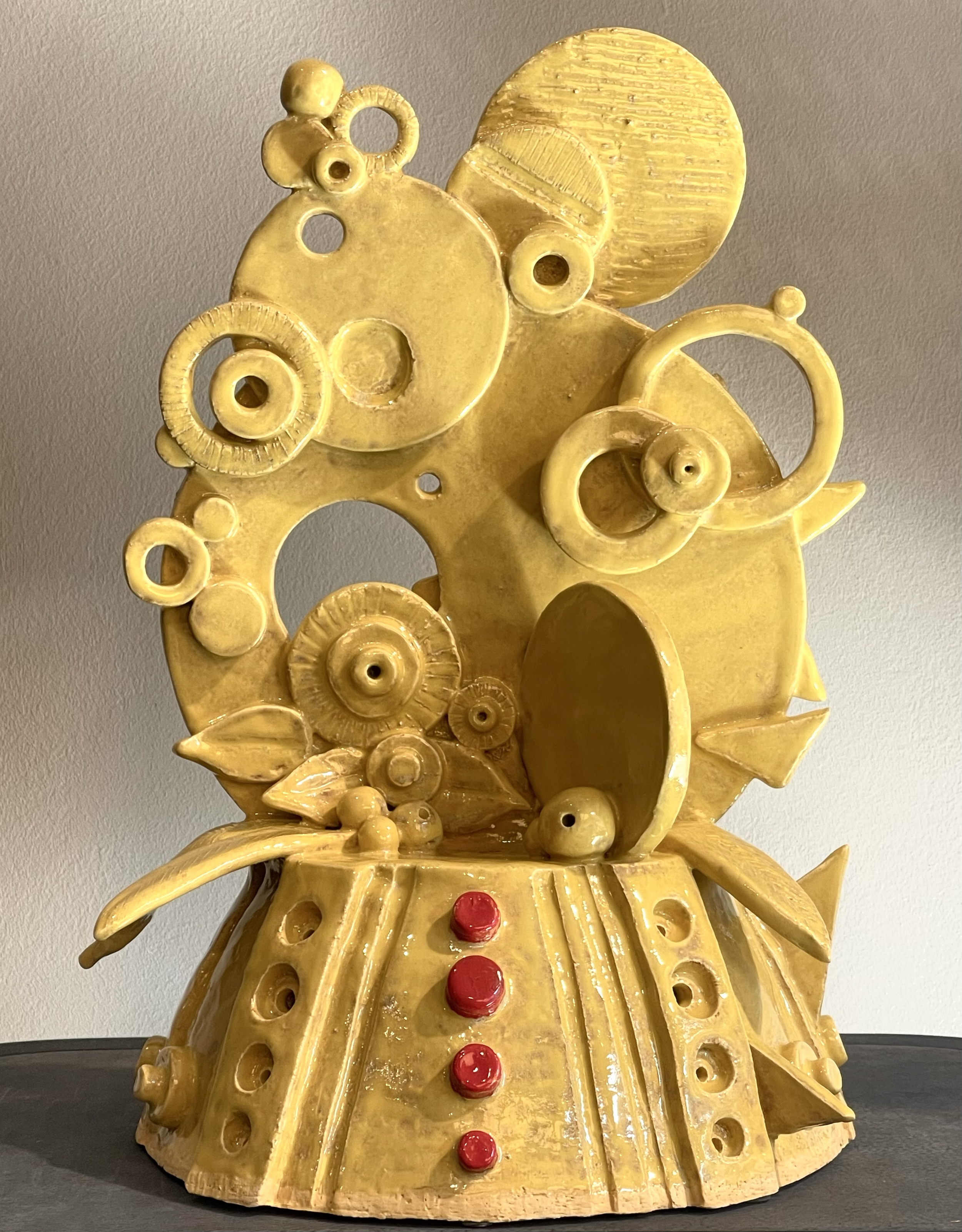 Ceramic sculpture 'Yellow cake' 2025 - earthenware - Sold