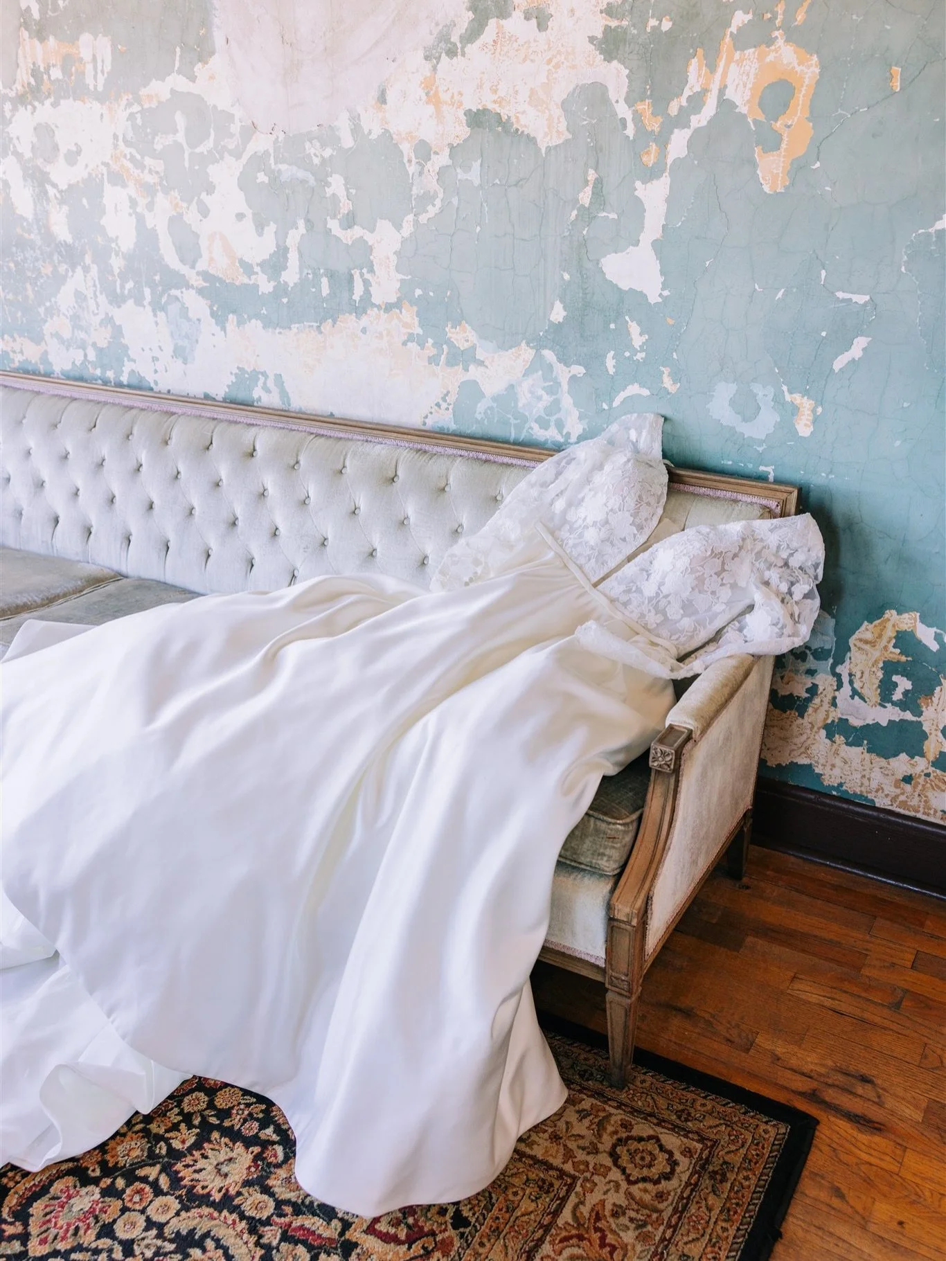 The details that make the day ✨

Vendors:
Planner/Designer: @idoweddings.kenzie
Day-of Coordinator: @margaretclaireevents
Venue: @standardknoxville
Music: @stephengoffentertainment
Caterer: @rosascatering
Cake: @_catiecakes
Bartender: @singlebarrelev