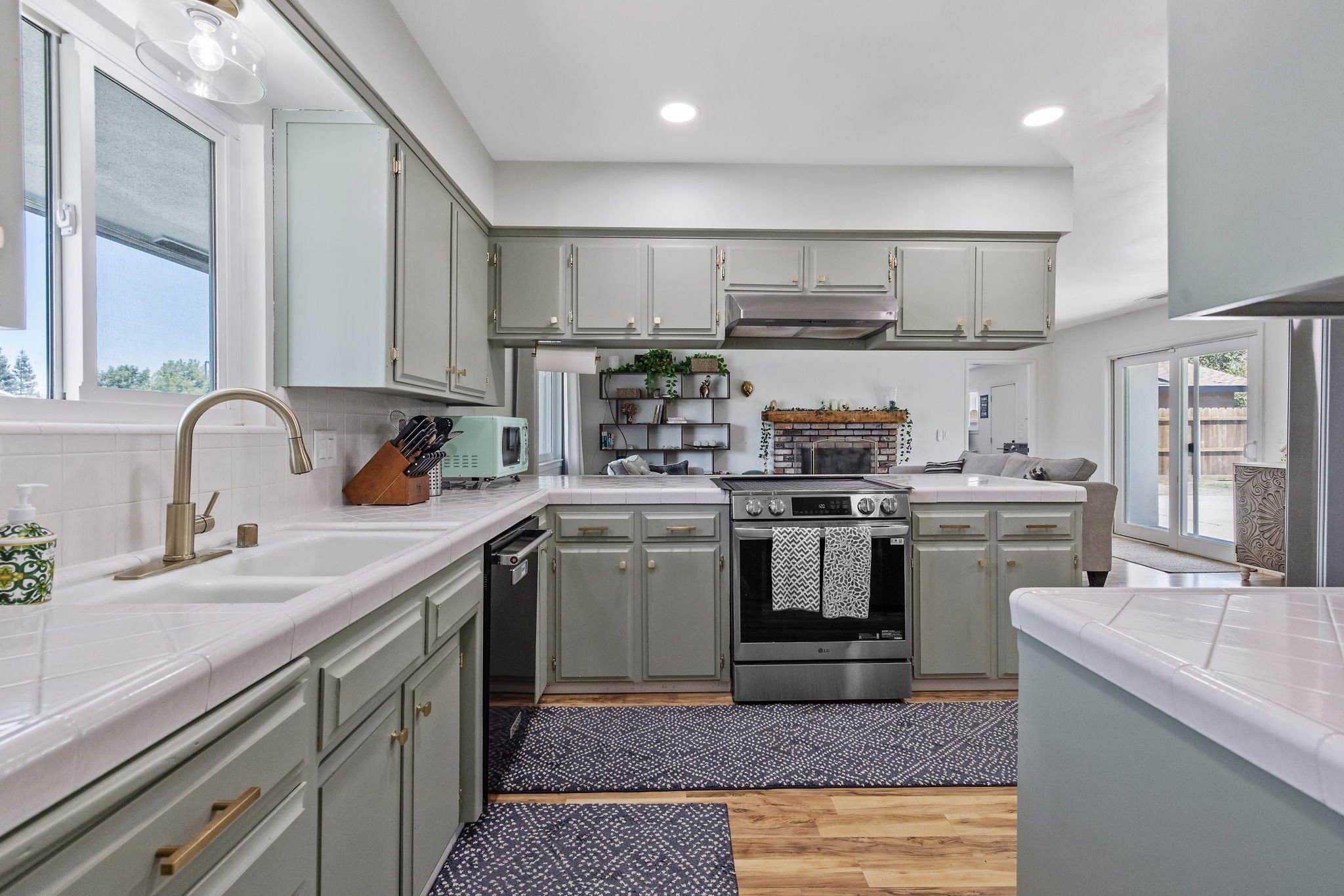 12-web-or-mls-713A9886.jpg