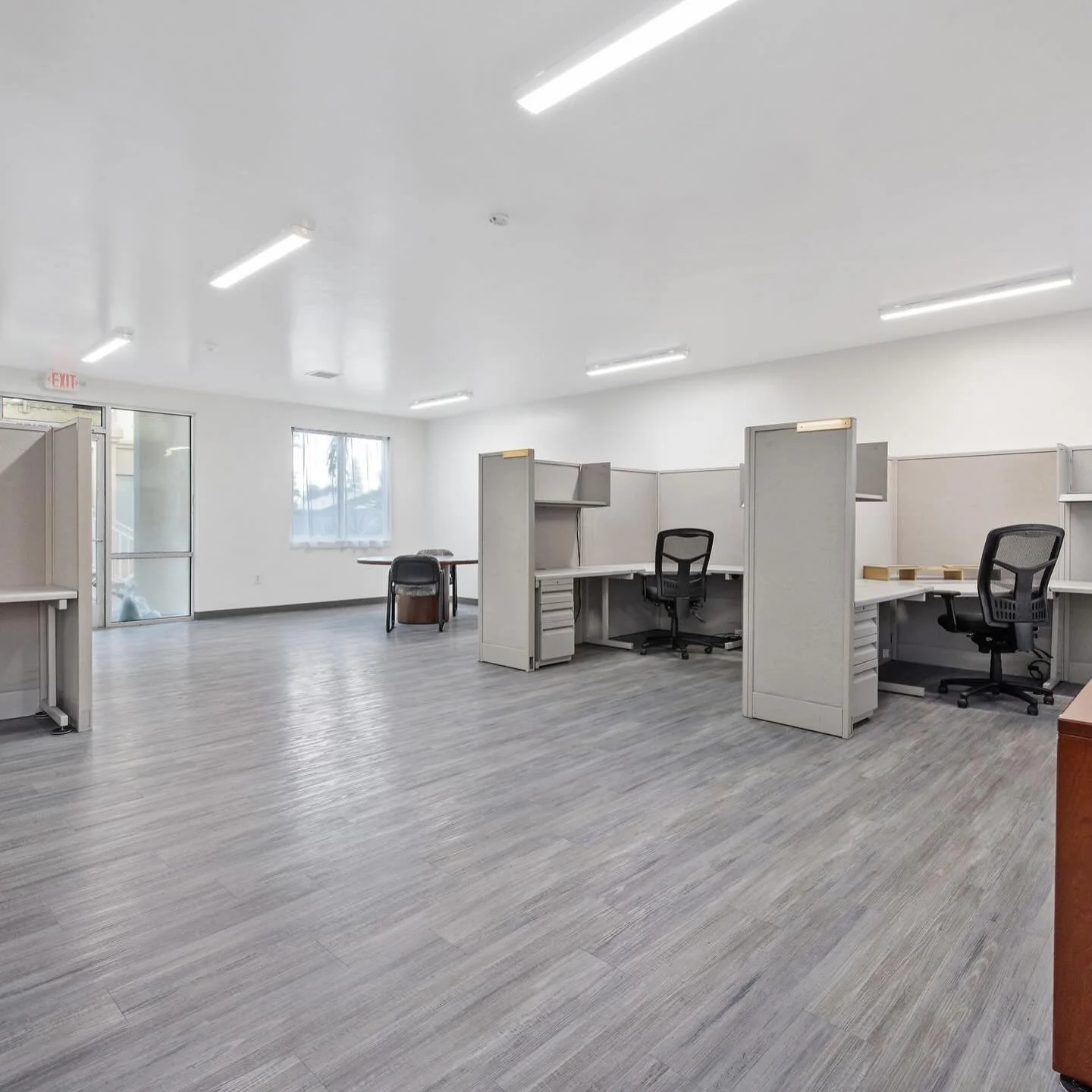 For Lease: If you&rsquo;re looking for a truly &ldquo;plug and play&rdquo; office in Visalia, this is it.

We just opened up a ground-floor suite on Walnut Avenue that is ready for you to move in tomorrow. At $1.95/SF, this isn&rsquo;t just a empty s