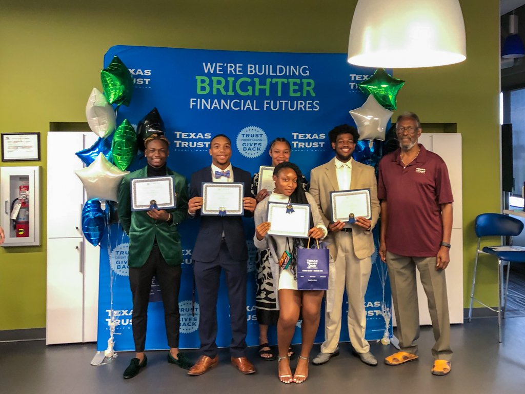 North Texas Universities/Colleges Receive Scholarships from Texas Trust Gives Foundation