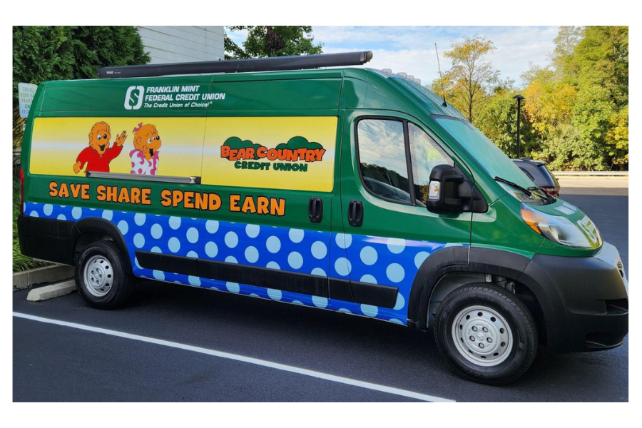CUNFL and Franklin Mint Federal Credit Union Partner on Mobile Bear Country Credit Union