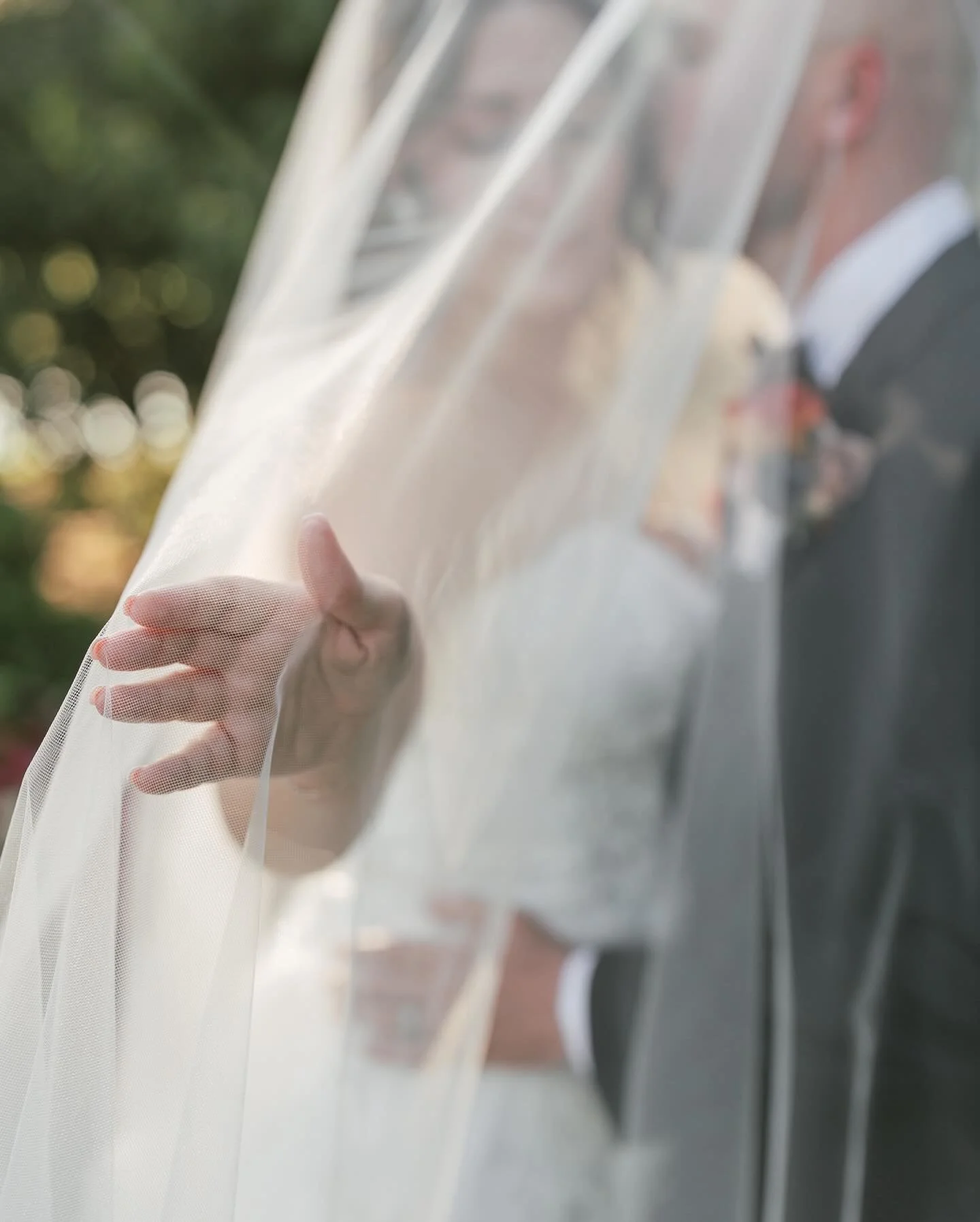 This veil is living rent free in my mind ✨ had the best day with MK + Alex on Saturday 
.
.
Venue @bluebellcc 
Florals @ne_flower_boutique 
HMUA @dylanmichaelcosmetics @upyourdo 
Dresses @birdygrey 
DJ @signaturedjs