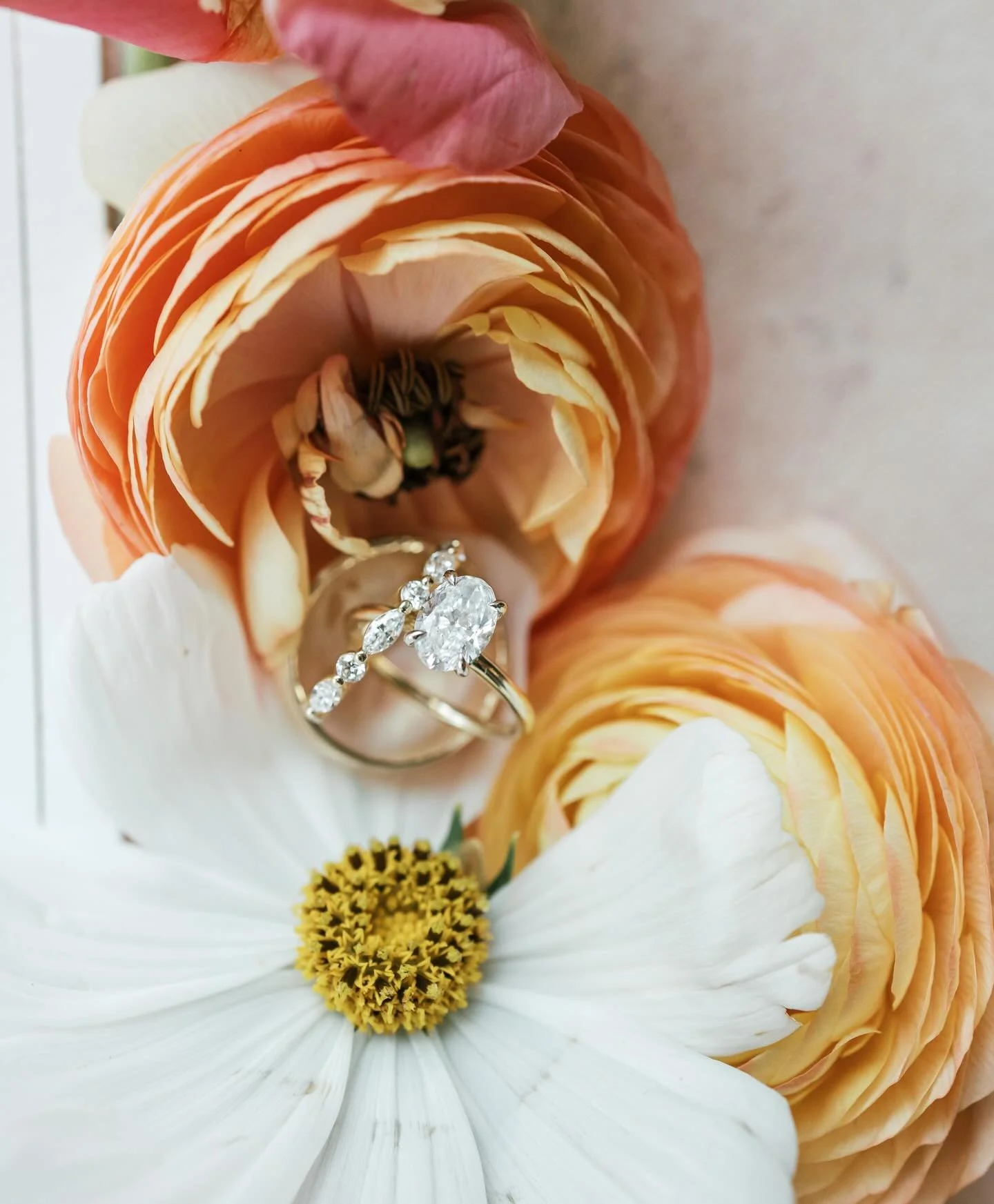 Still love this color palette, every time I look through this gallery I cant help but smile at all the cheerful color! Another kudos to @madebymeredyth