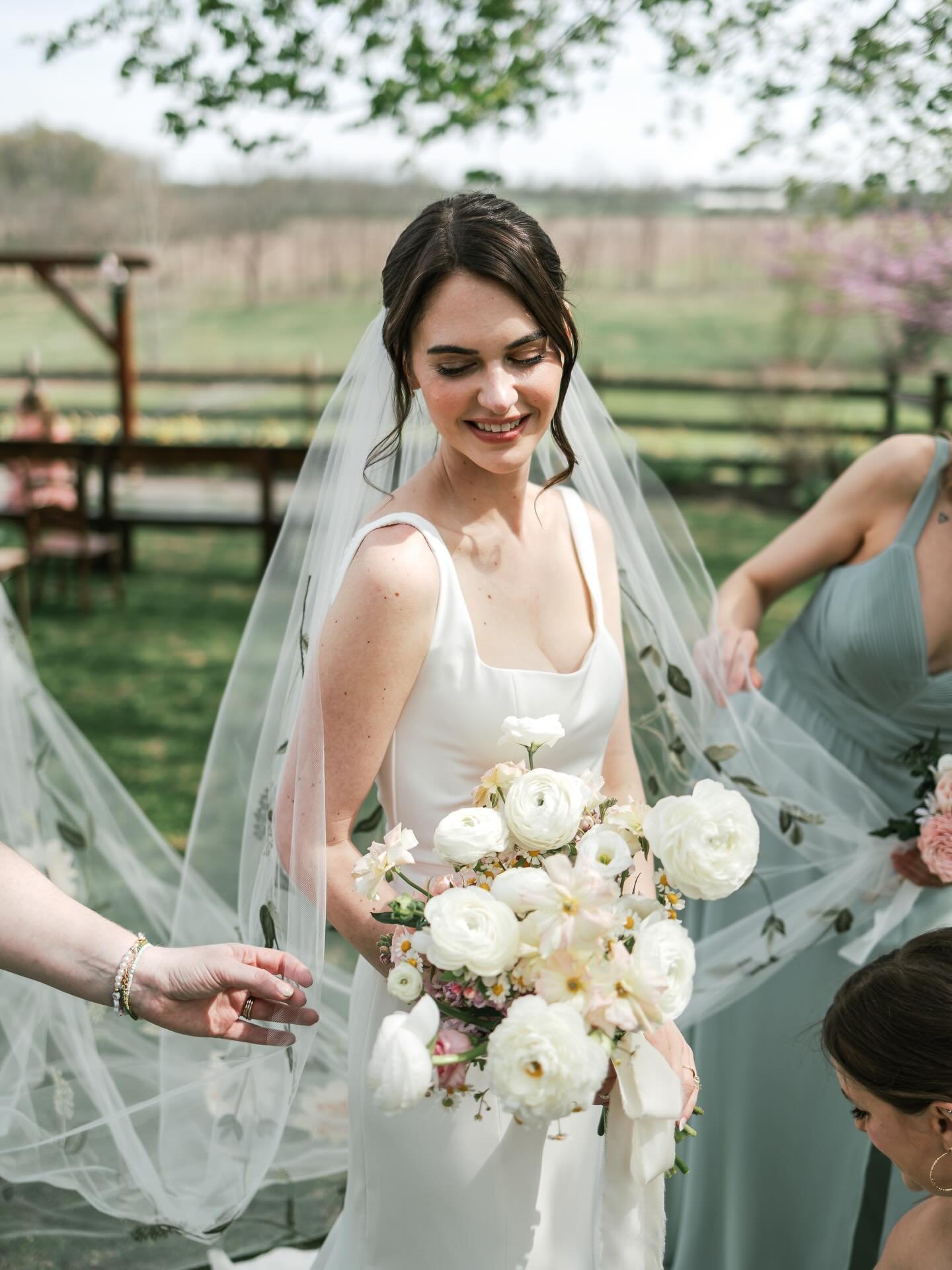 Right out of a magazine - Laura, you are a stunner .. take me back this day!✨ 
.
.
.
MU @michelewildermanbridal 
Hair @alyssadawnchase @daneenejensenhairmakeup 
Florals @branchesandbloomsdesign 
Venue @durhamhillfarm