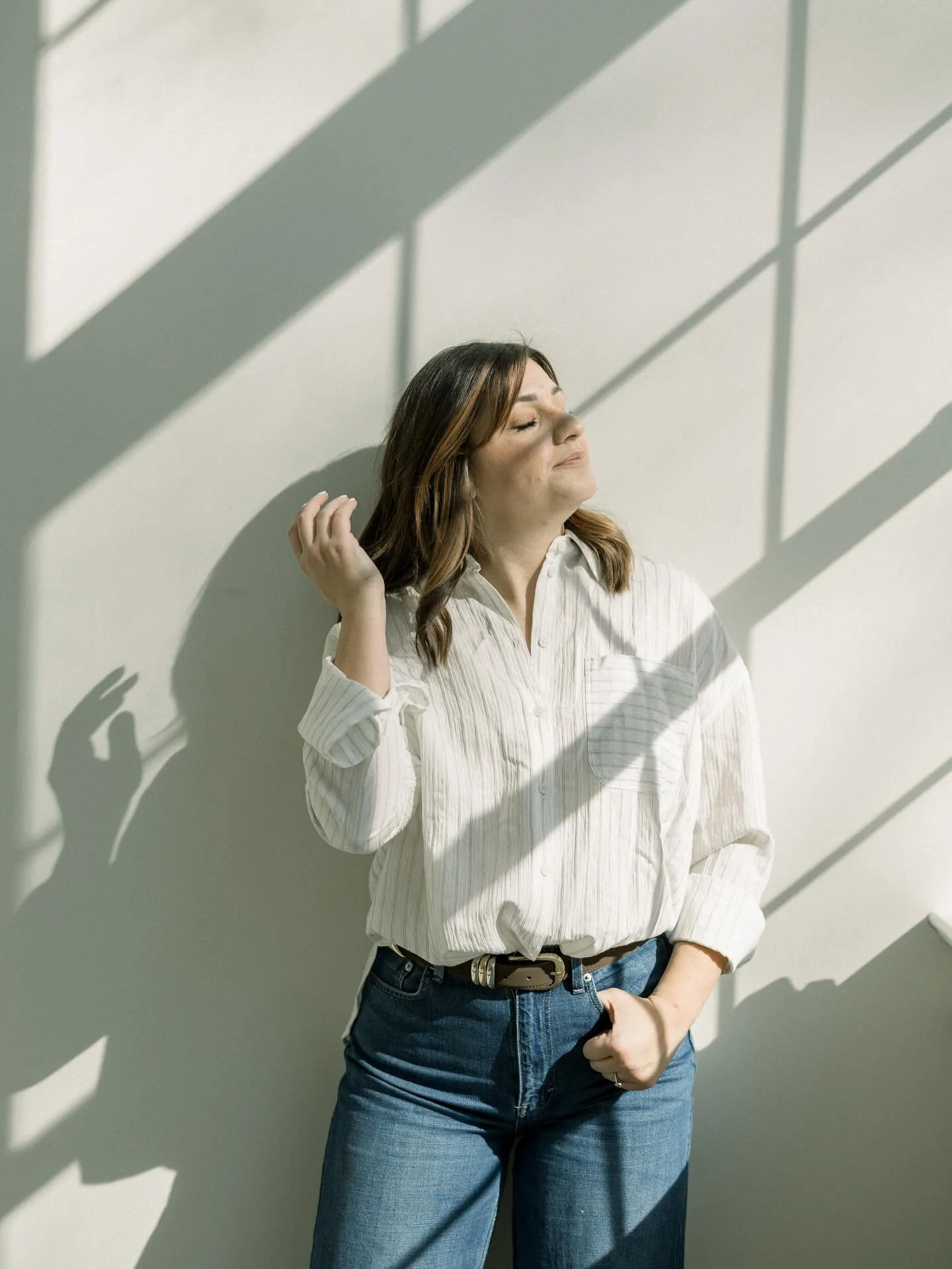 Fresh headshots, who dis? 
.
.
Hiya! That&rsquo;d be me, the gal behind RBP! I feel like its about time for another re-intro to all of the newly engaged brides.. so here we go! 
.
.
- my name is Rachel, and I started &lsquo;RBP&rsquo; officially 10 y