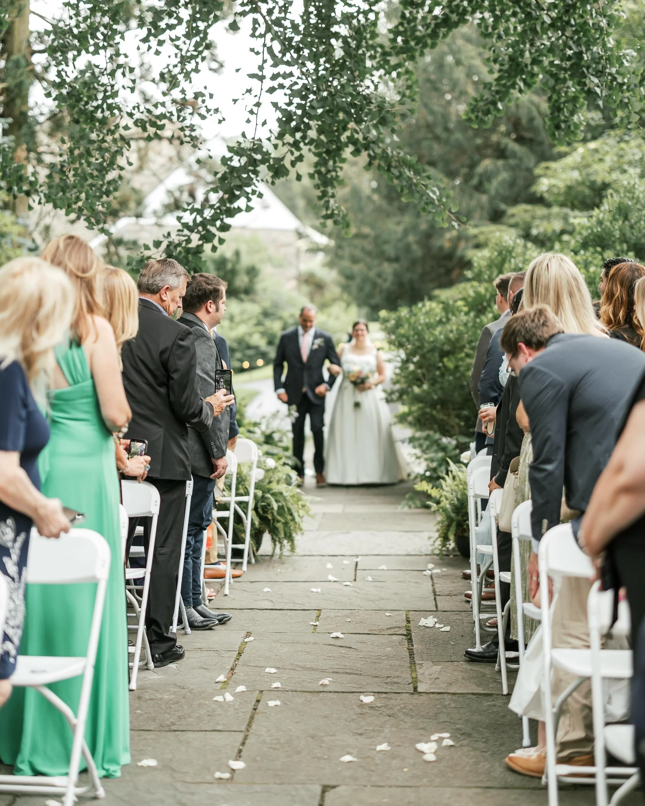 Intimate, meaning ceremonies are always my jam 👏🏼👏🏼 happy weekend, friends!