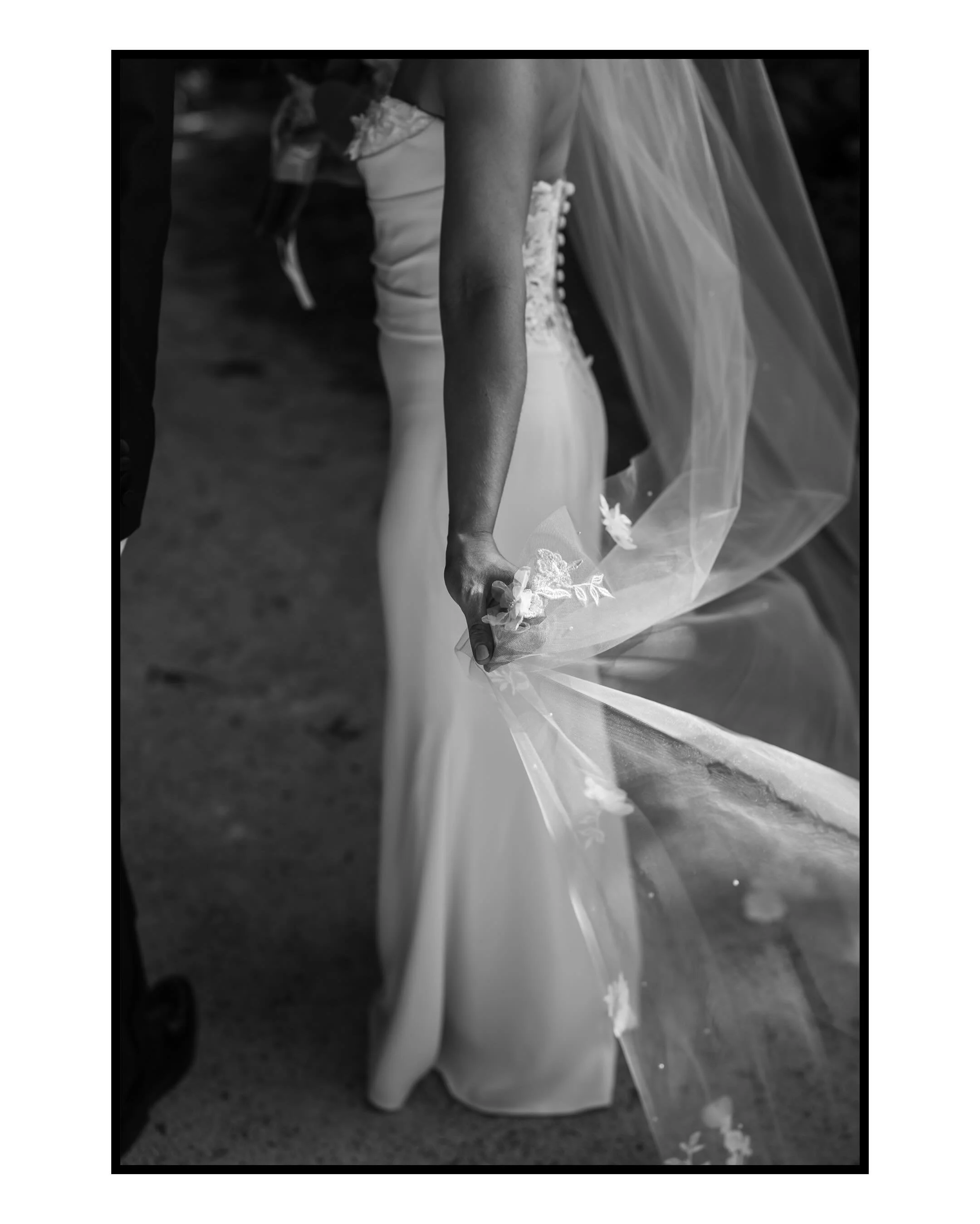Some of my fav snaps of Alexa and Chris&rsquo; @lambertvillestationevents wedding last summer ✨