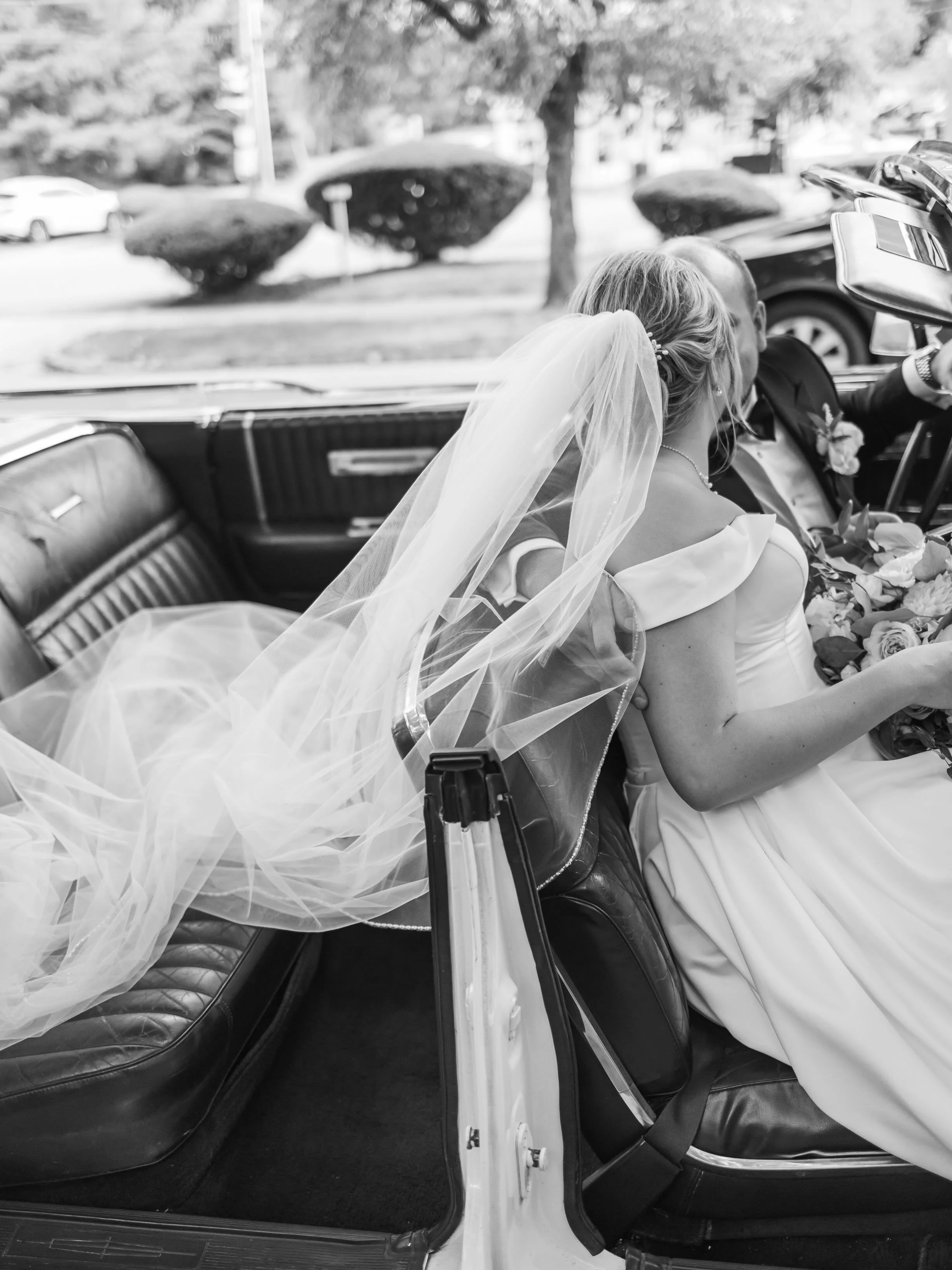 Do you remember? 
.
.
Happy 2 years to these cuties!! ✨ 
.
.
Venue: The Union League, Liberty Hill @theunionleague 
Florals: Robertson&rsquo;s @robertsonsflowers 
Hair: Caitlin Lilly @hairbycaitlinlilly
Makeup: Dia Yiantsos @dky_makeup 
Wedding gown: