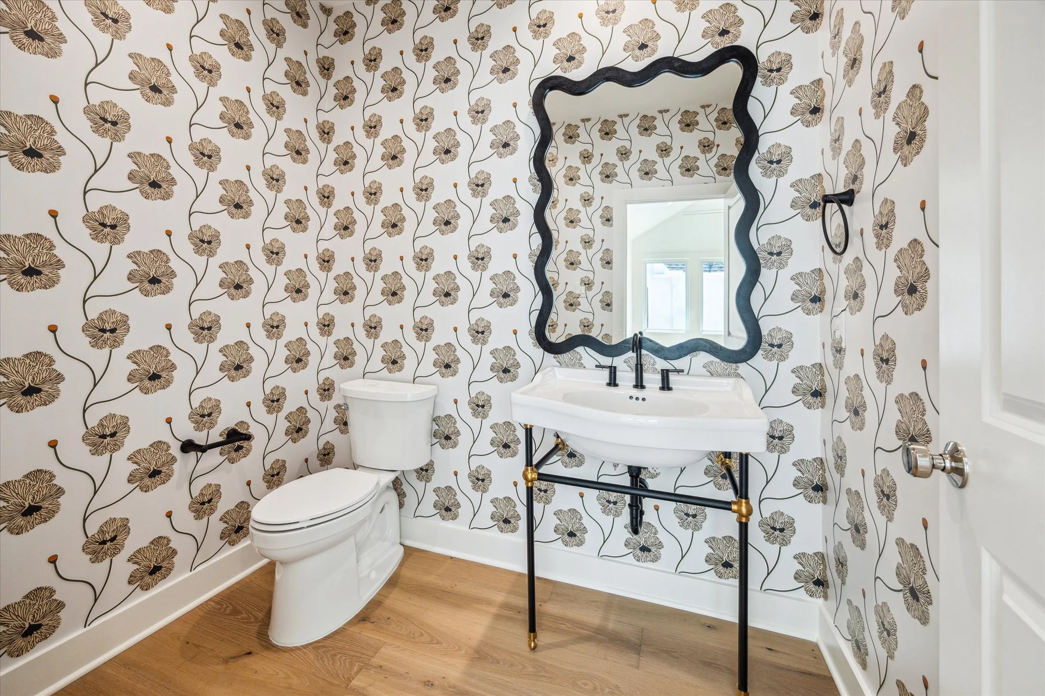 48-Chantilly Ln 1701 IMG 037.jpg