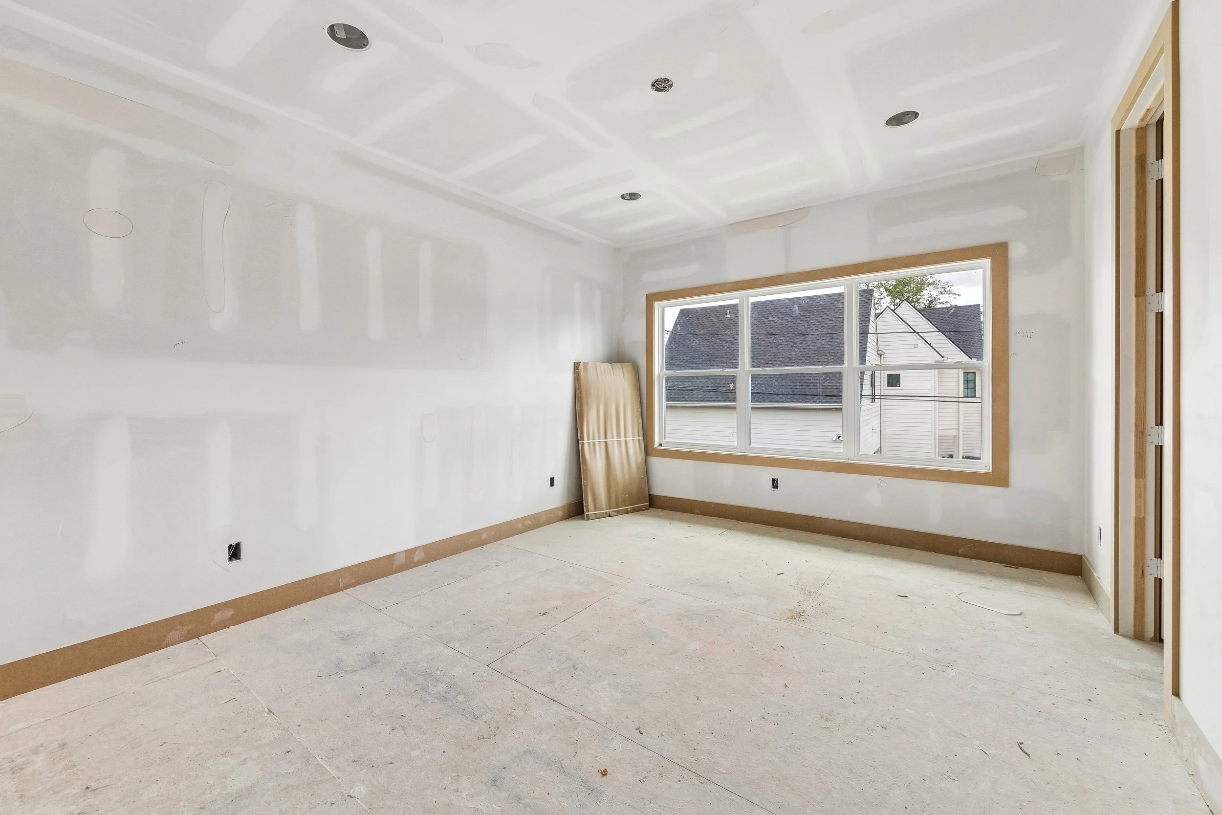 24-42nd W 1050 IMG 324.jpg