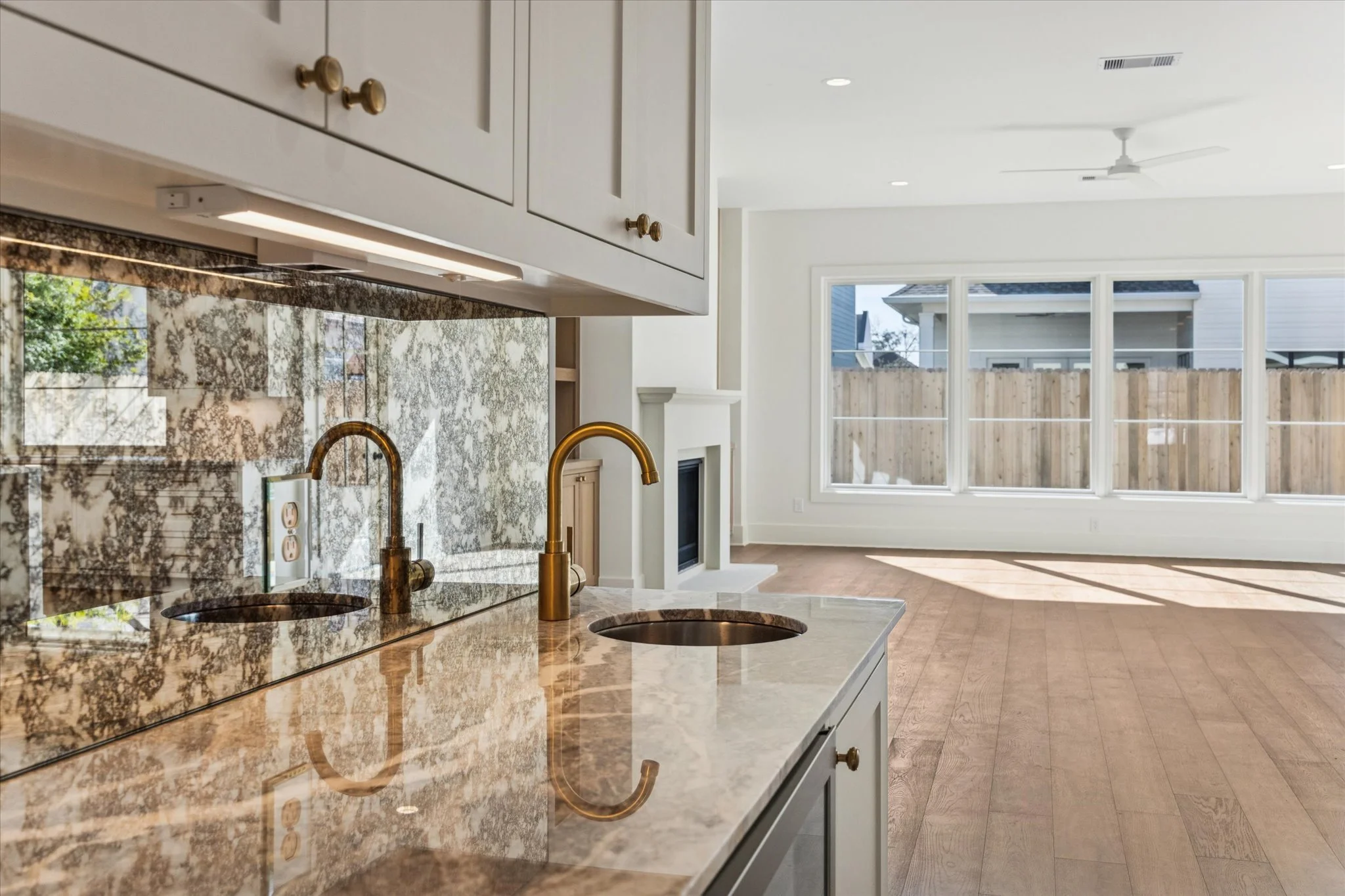 12-Candlelight Ln 1243 IMG 714.jpg