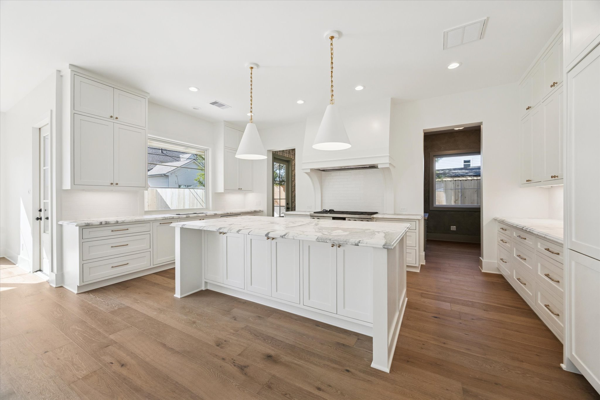 04-Candlelight Ln 1243 IMG 706.jpg