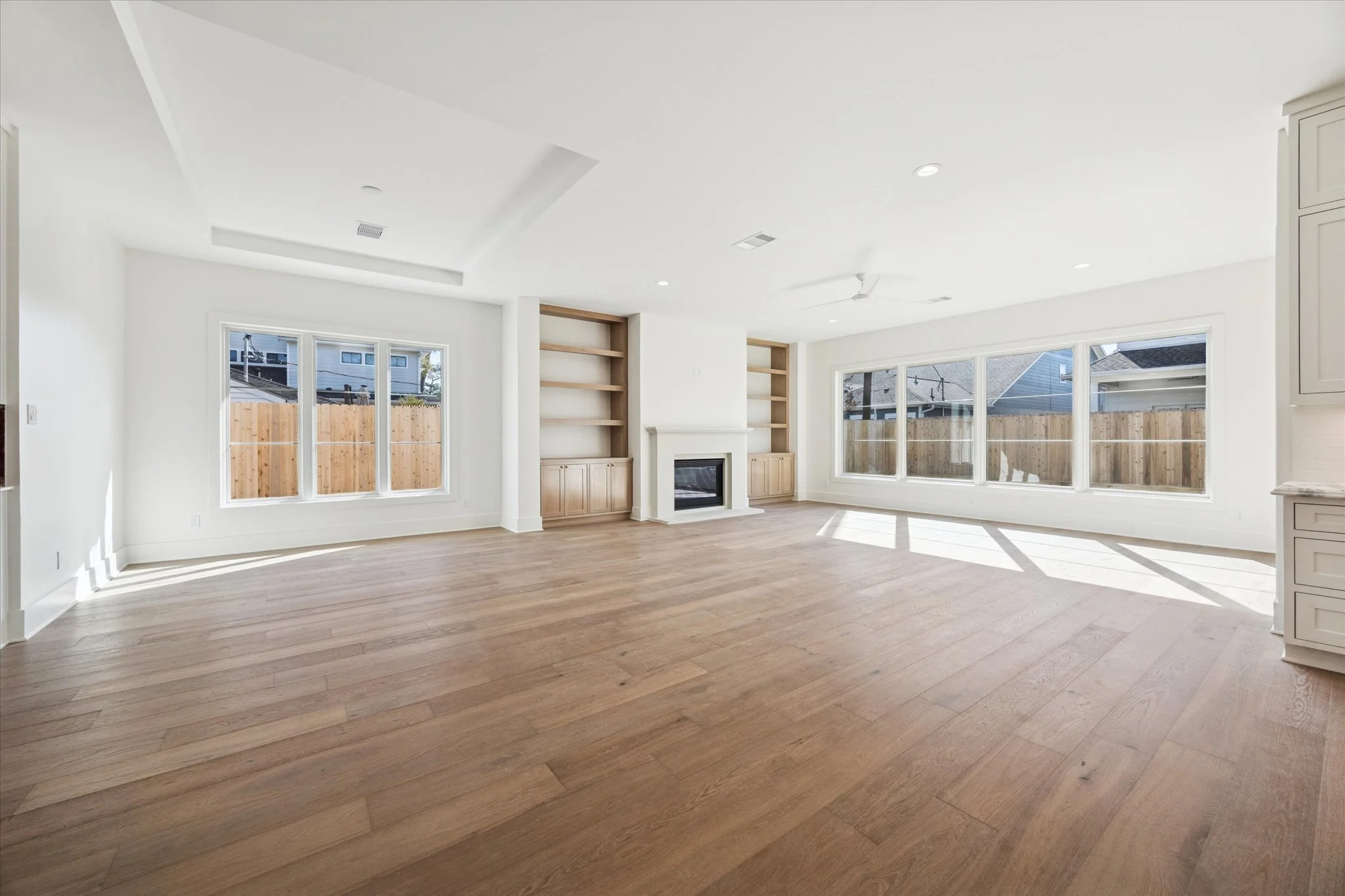 02-Candlelight Ln 1243 IMG 701.jpg