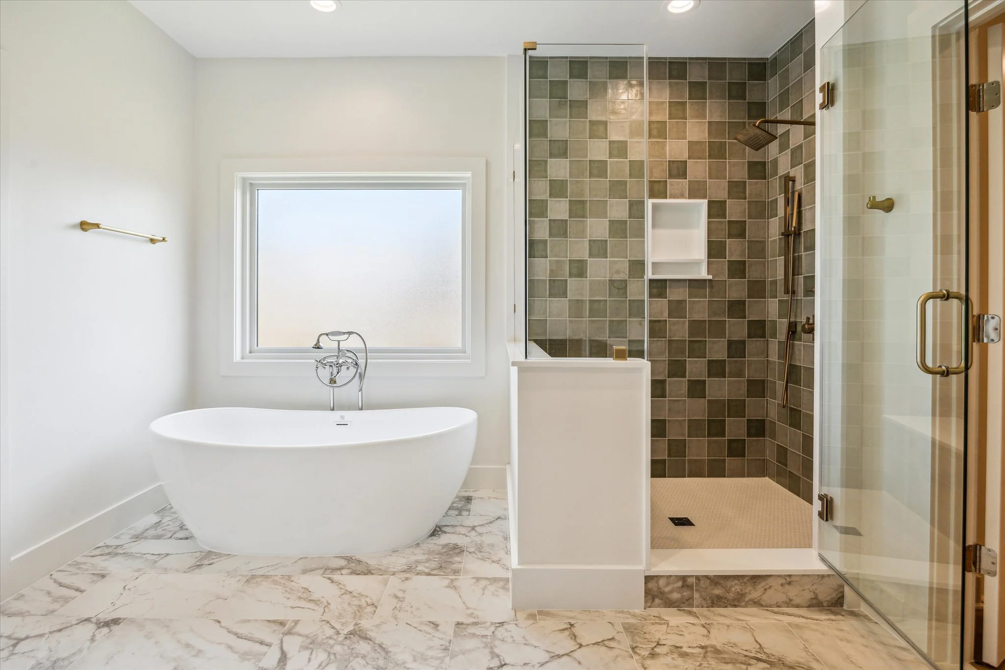 56-Chantilly Ln 1701 IMG 048.jpg