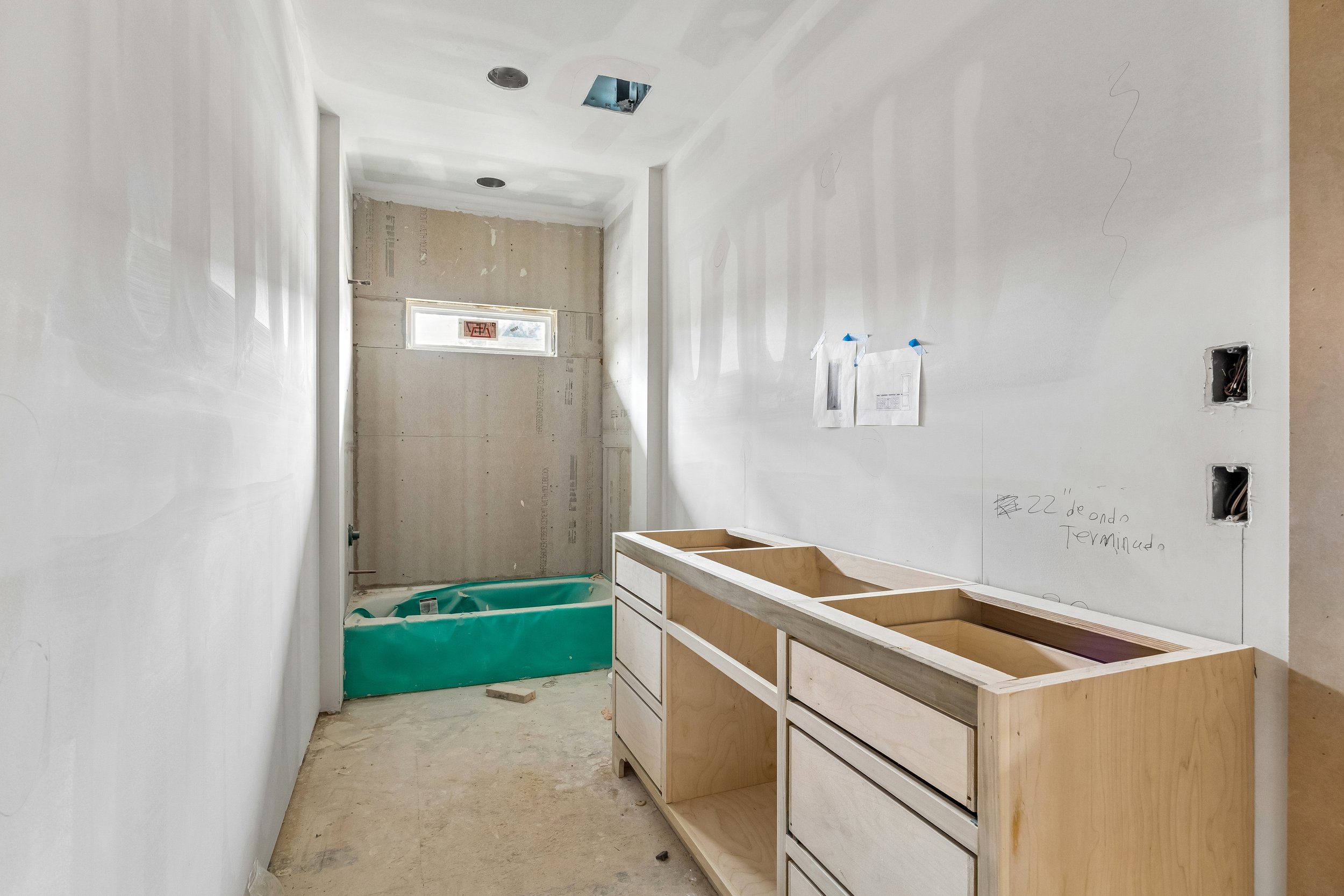 25-42nd W 1050 IMG 325.jpg