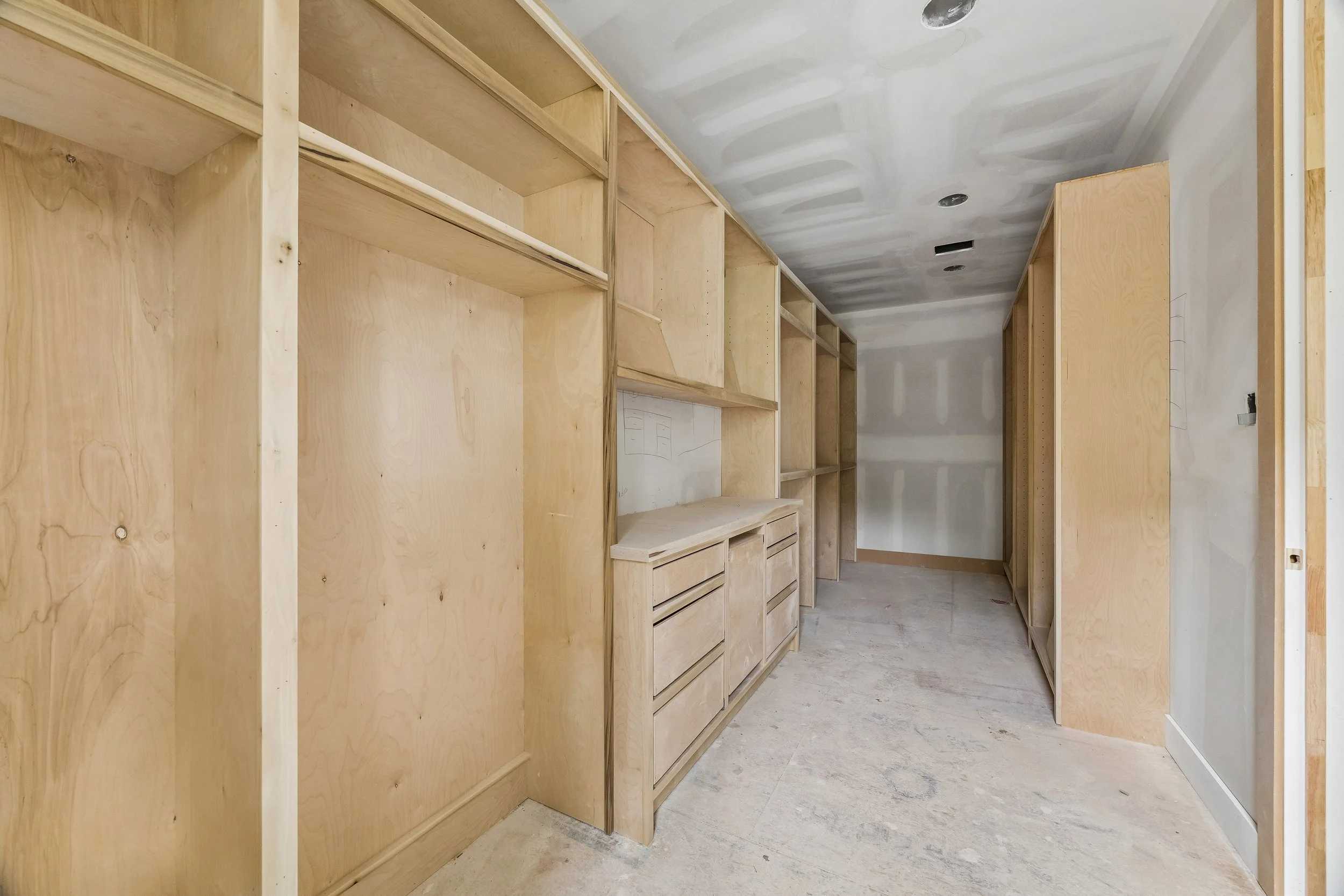 20-42nd W 1050 IMG 320.jpg