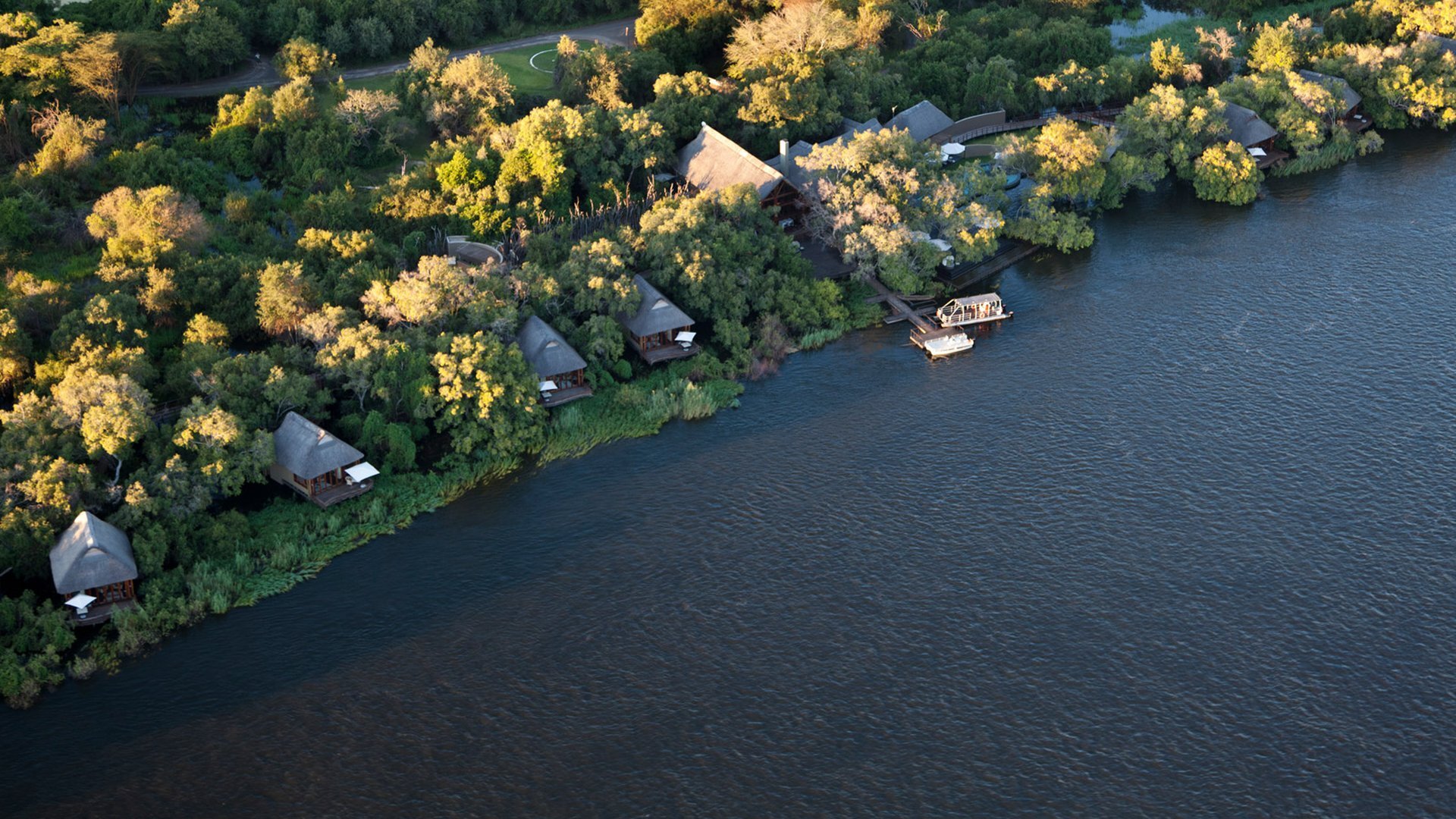 river-lodge_7.jpg__1920x1080_q85_crop_subsampling-2_upscale.jpg