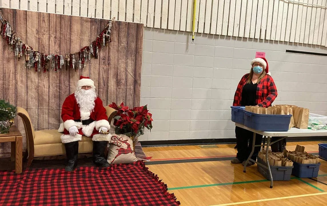 Oyen Library “Breakfast With Santa”
