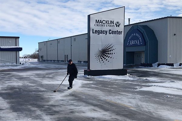 Video: Harland Lesyk goes for a skate