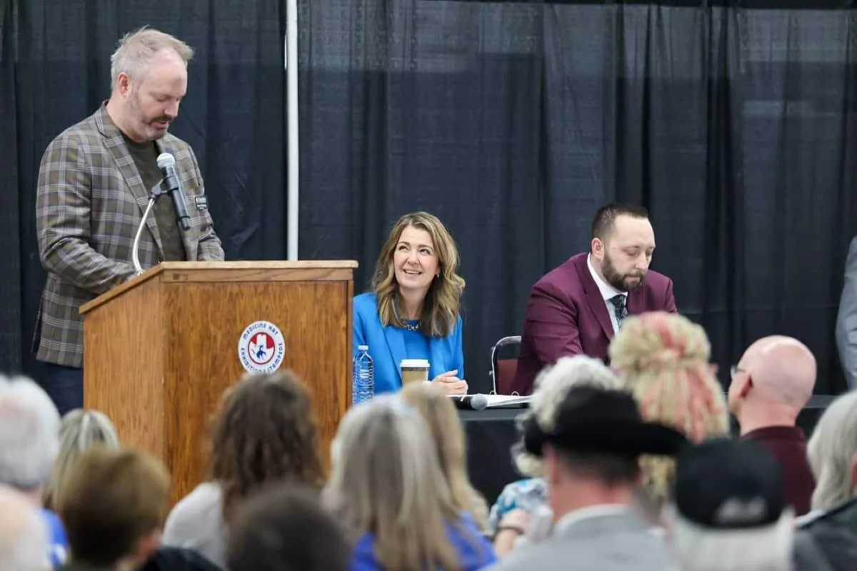 Referendum lacks town hall plan — but stay tuned, premier says