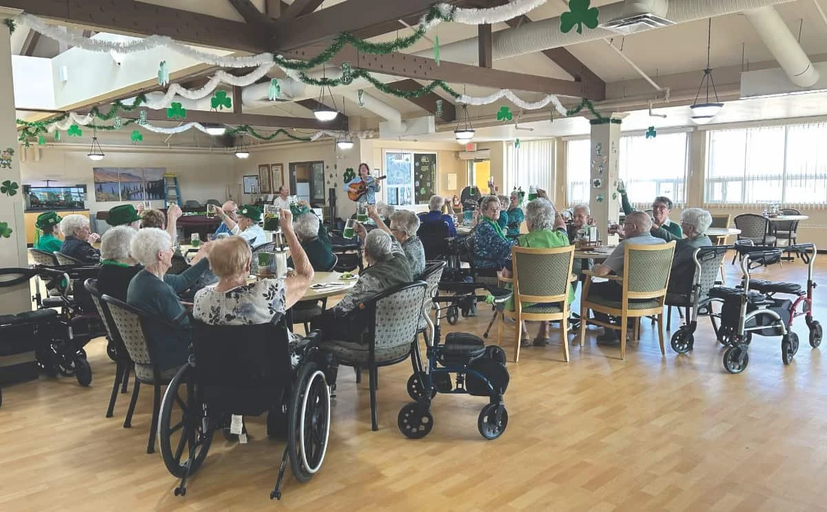 Warm weather, music and St. Patrick’s fun fill week at Oyen Lodge