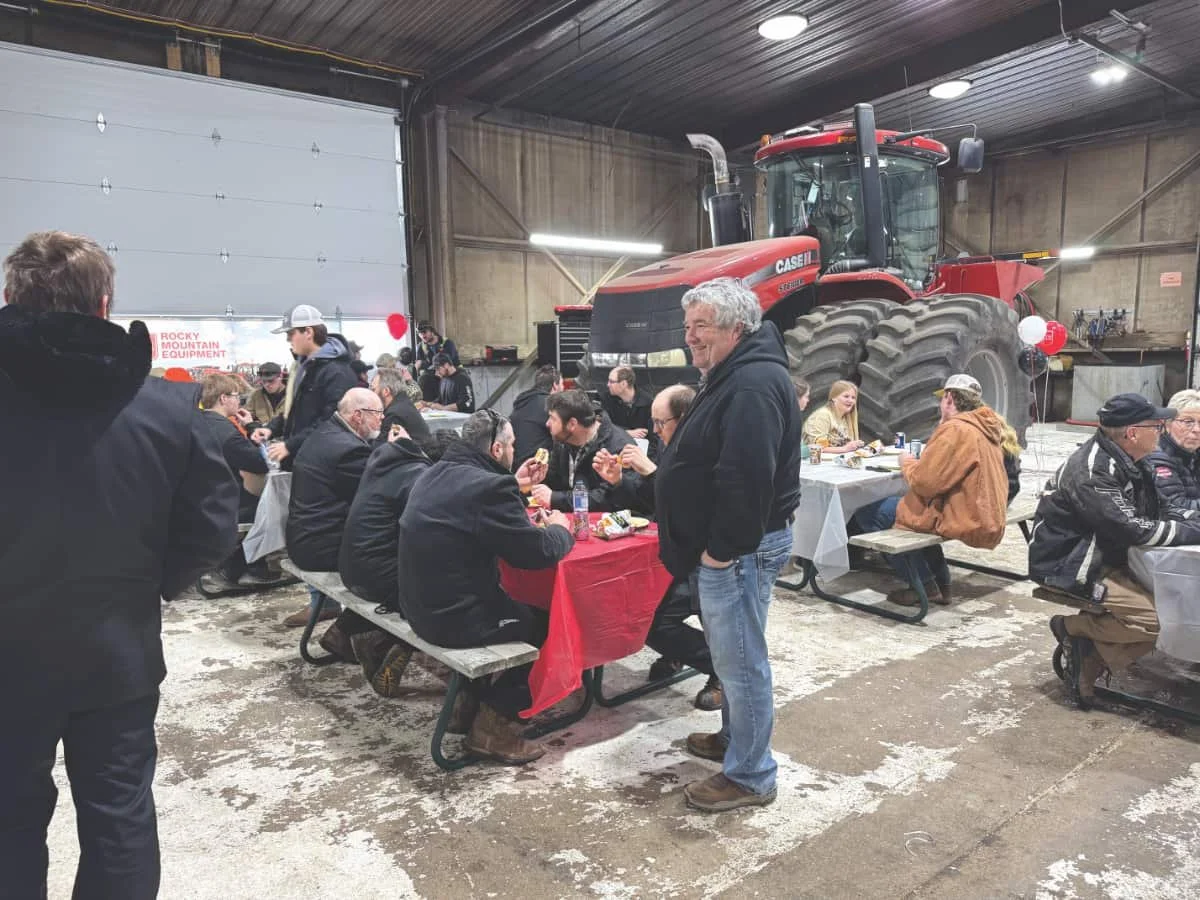 Big turnout braves wind for Oyen RME Day