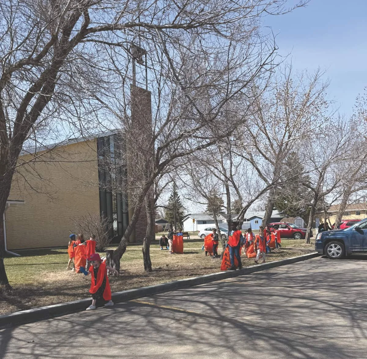 Oyen Chamber wraps successful spring cleanup, sets summer events