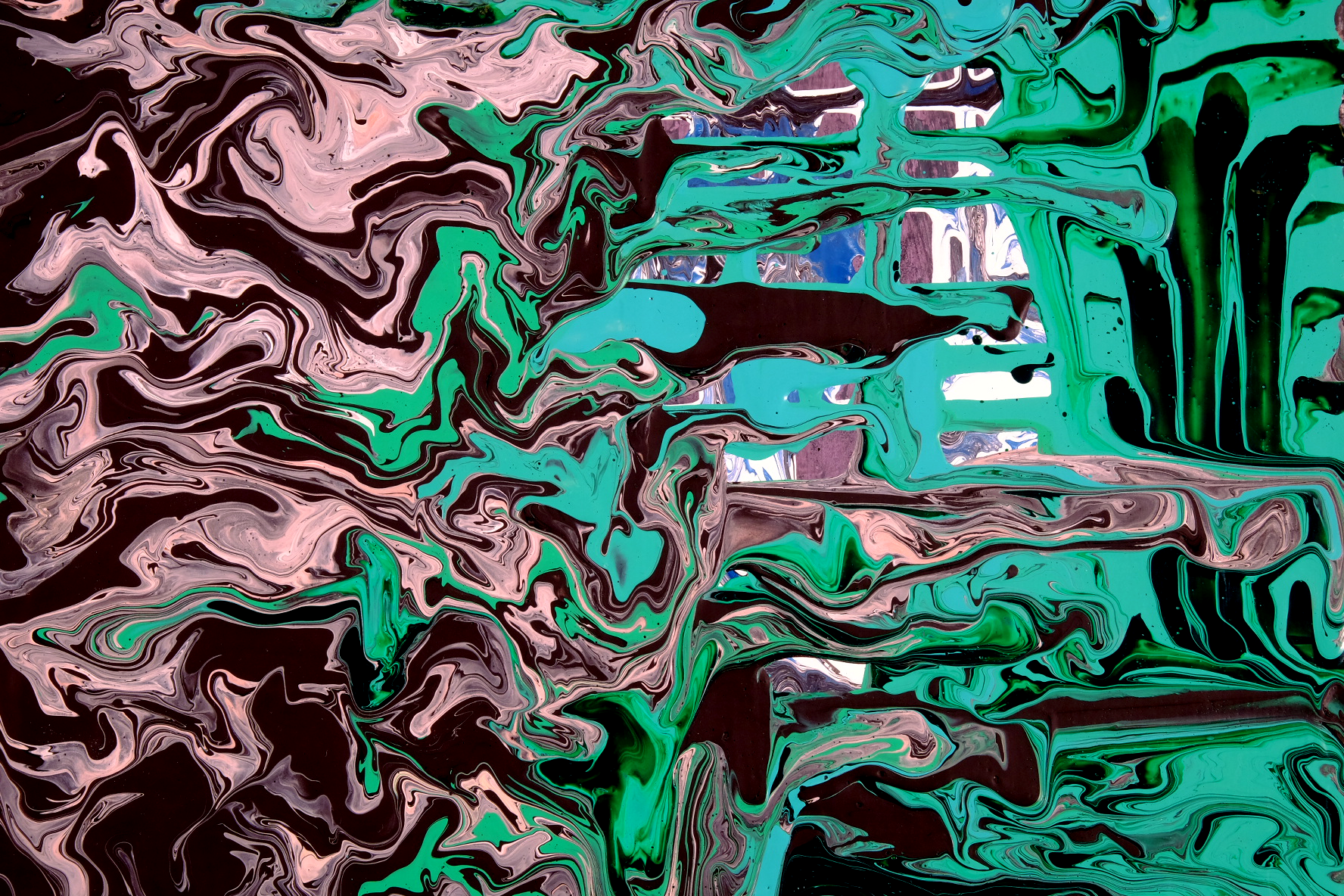 green-black-squiggle-detail-1.png