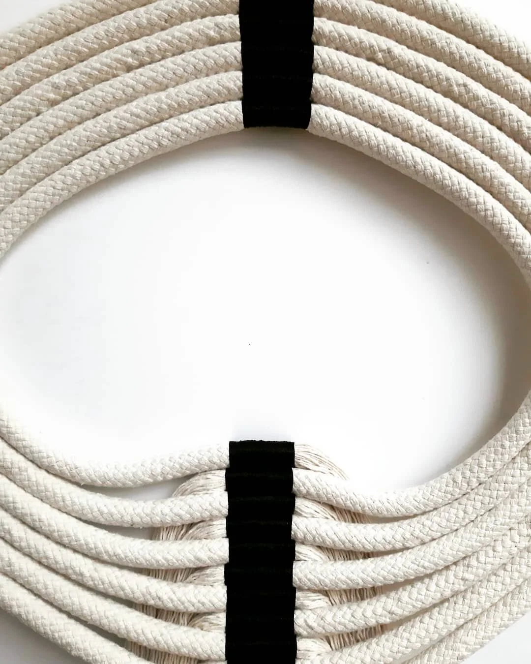 &deg;&deg;Ovale&deg;&deg;

#sculpturemurale #wallsculptureart #wallsculpture #decorationmurah #walldecorationideas #walldesigns #wallfurniture #walldecorcustom #minimalistinterior #minimalistart #artdecodesign #artdecoring #contemporaryartcollector #