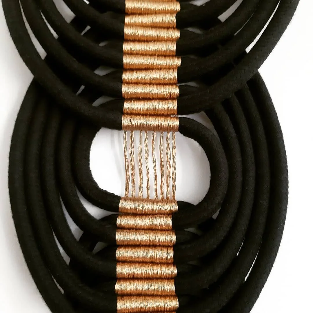 ●Or●
76 cm x 18 cm

#sculptureoftheday #contemporarysculpture #contemporaryartwork #contemporary_art #contemporaryartcurator #contemporarydecor #modernwallhanging #moderndecor #modernartist #modernfurniture #moderninterior #moderninteriordesign #mode