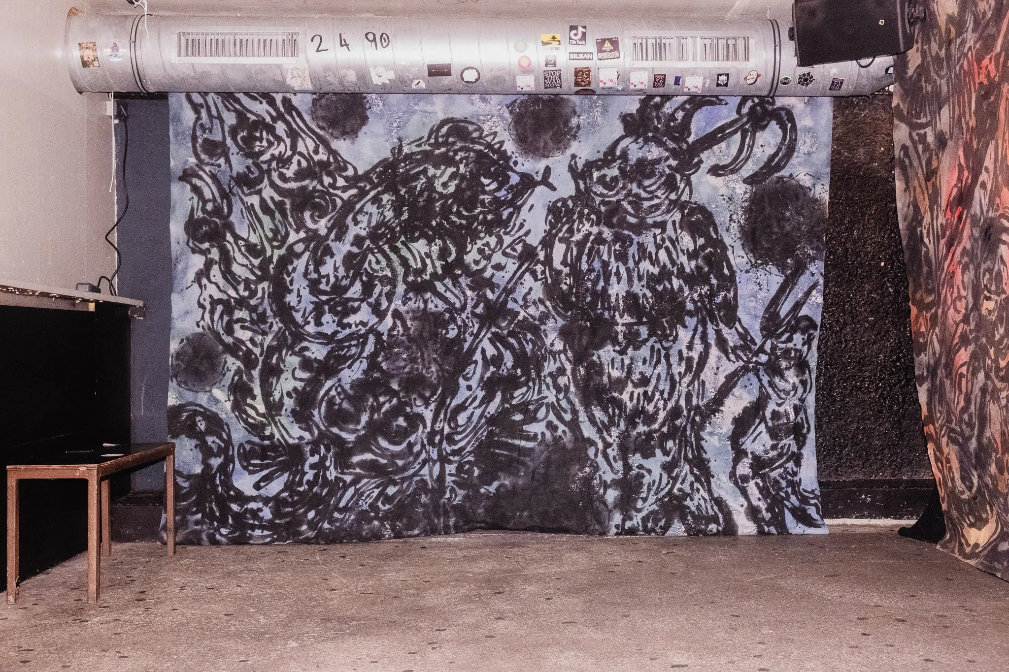 THE_DARKNESS IS COMING 2_flucc_wien_2025_1.jpg