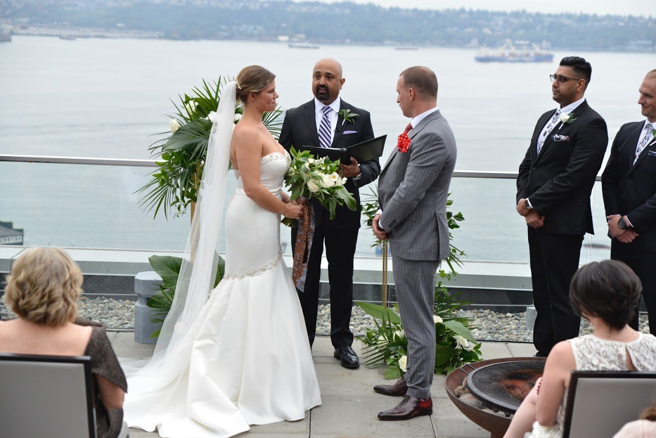 Sublime Stems | Florist | Seattle | Modern Wedding | Rooftop Wedding | Stylish Bride &amp; Groom | The Nest