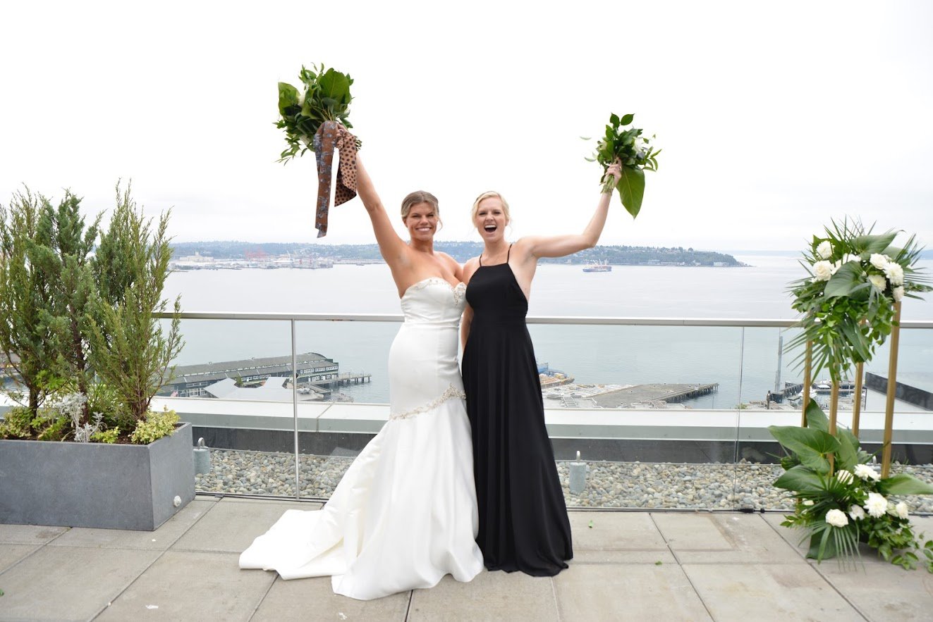 Sublime Stems | Florist | Seattle | Modern Wedding | Rooftop Wedding | Stylish Bride &amp; Groom | The Nest