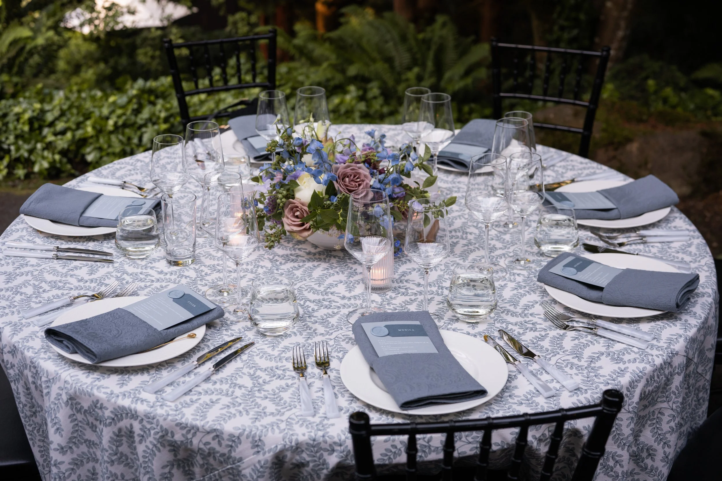 Large Signature Centerpiece